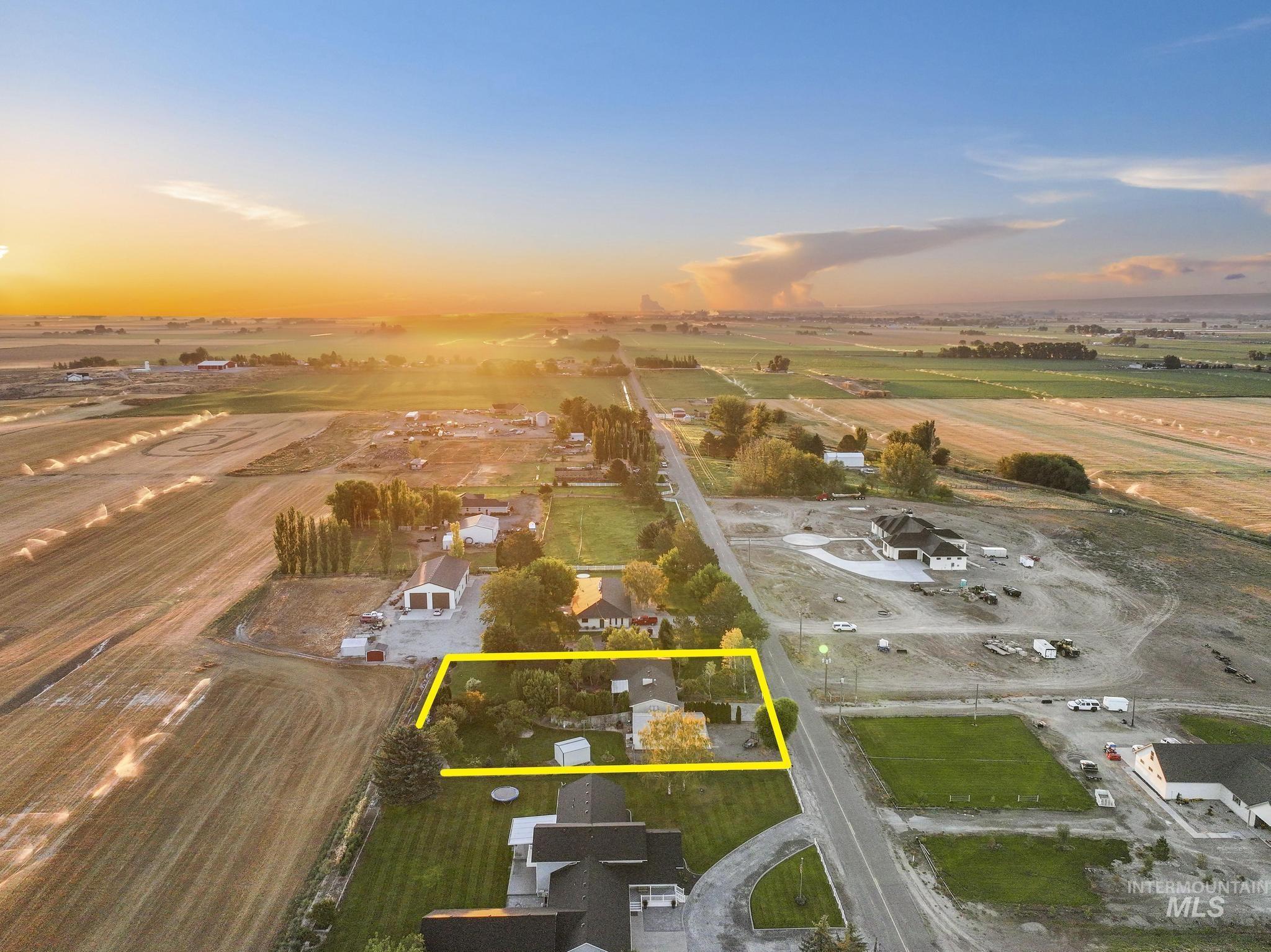 918 W Baseline RD, Paul, Idaho 83347, 3 Bedrooms, 2 Bathrooms, Residential For Sale, Price $479,900,MLS 98999943