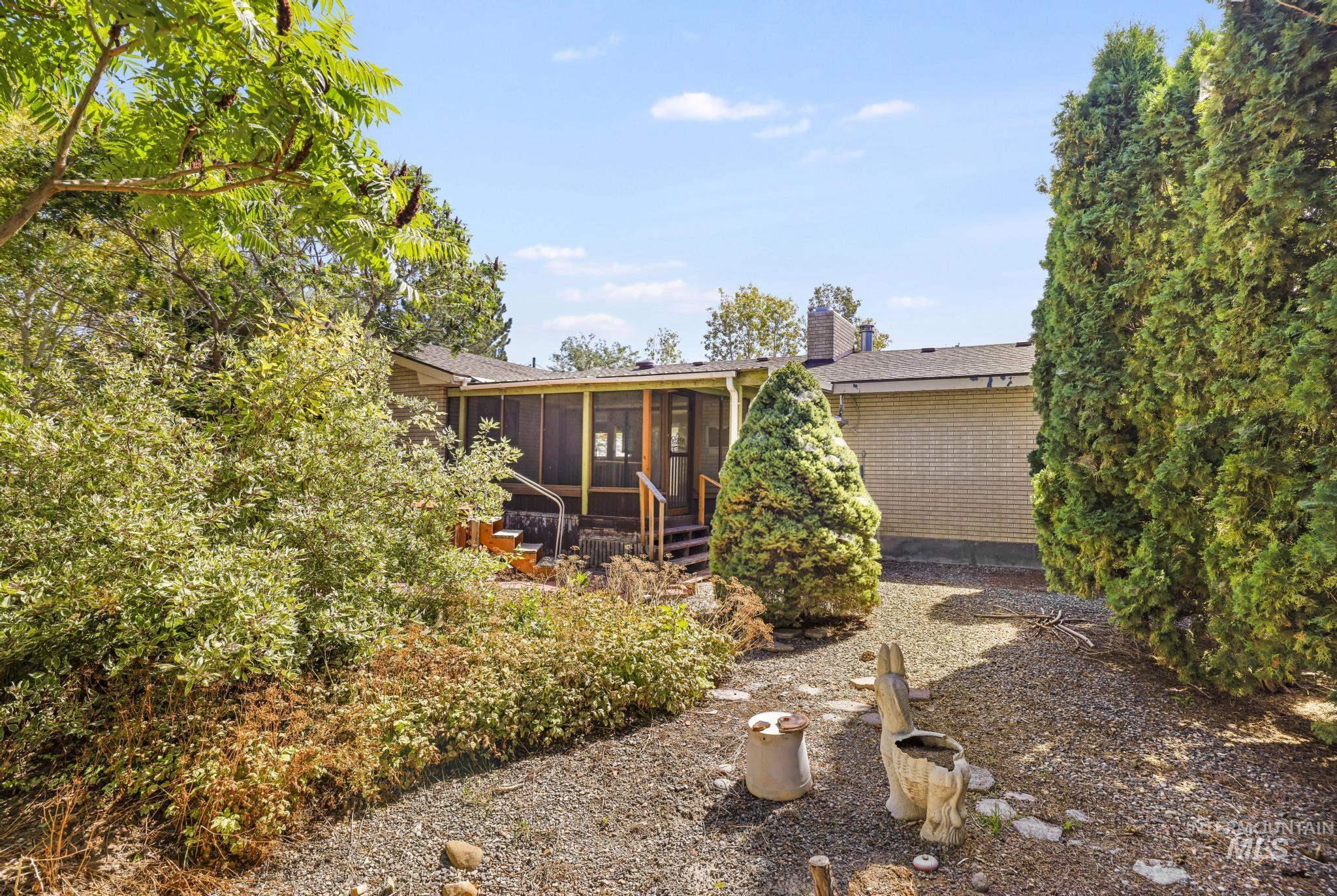 918 W Baseline RD, Paul, Idaho 83347, 3 Bedrooms, 2 Bathrooms, Residential For Sale, Price $479,900,MLS 98999943