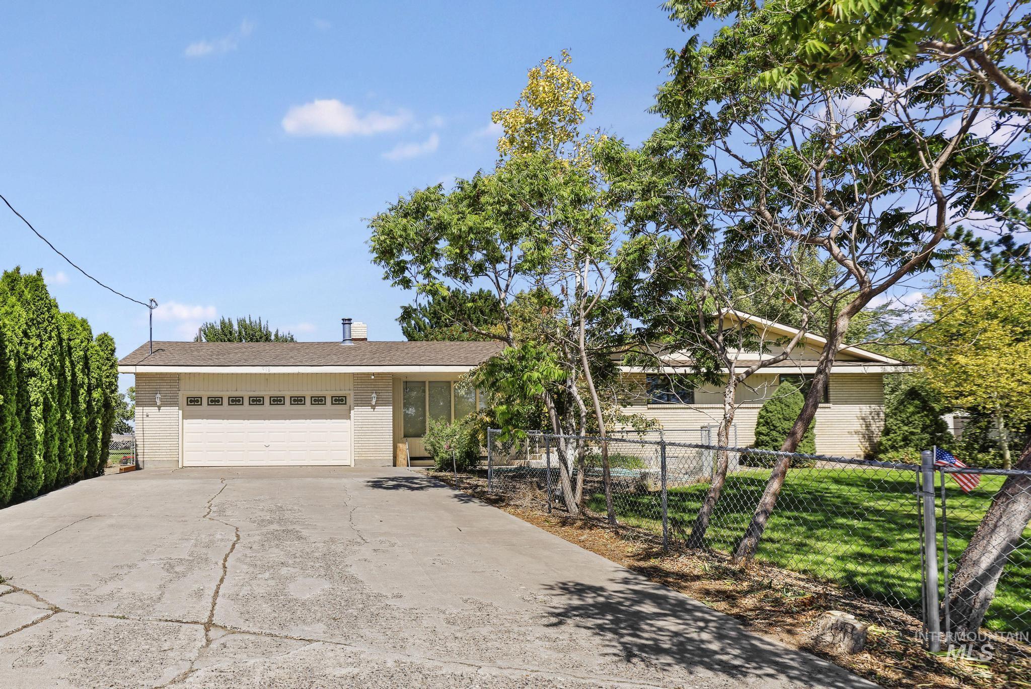 918 W Baseline RD, Paul, Idaho 83347, 3 Bedrooms, 2 Bathrooms, Residential For Sale, Price $479,900,MLS 98999943