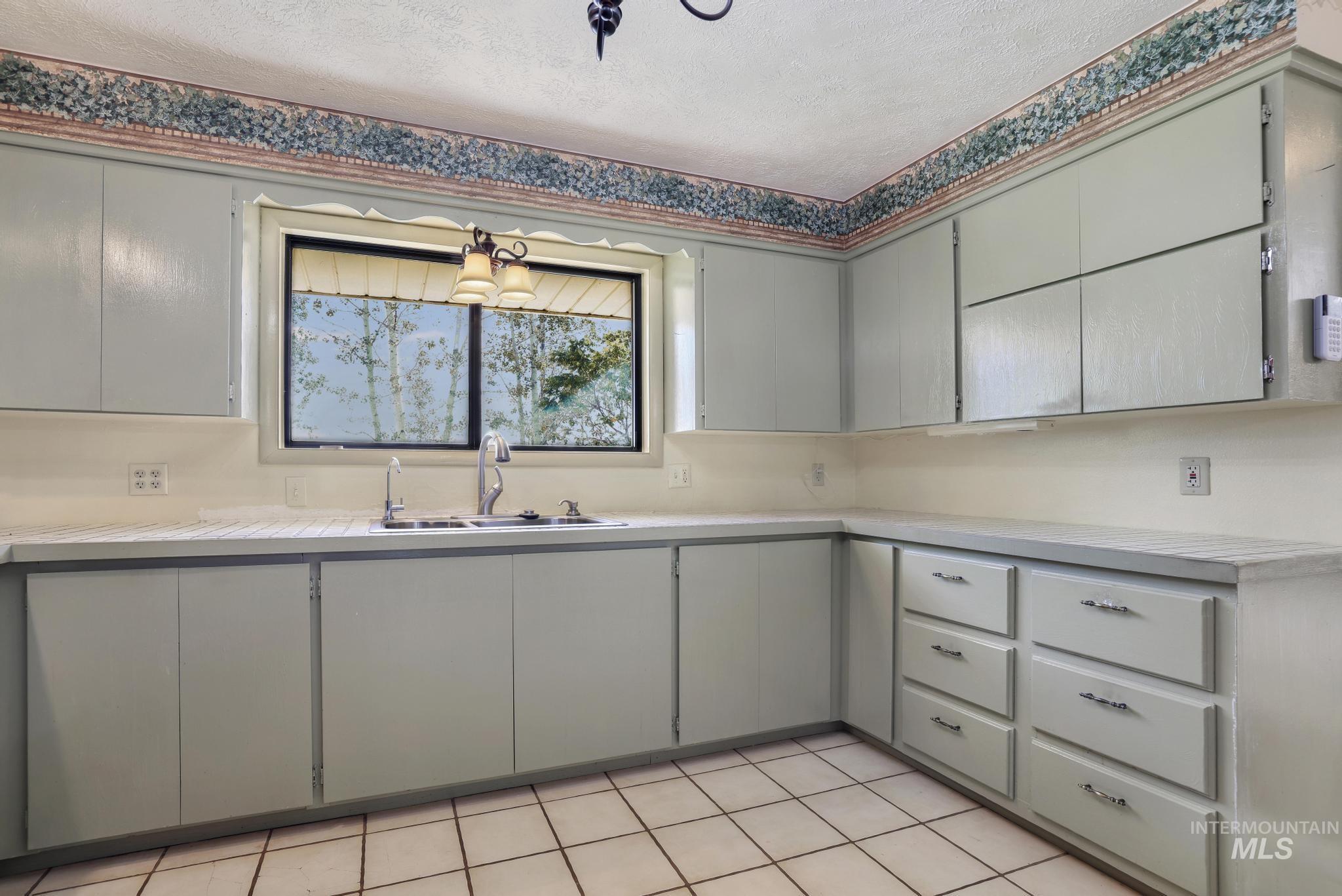 918 W Baseline RD, Paul, Idaho 83347, 3 Bedrooms, 2 Bathrooms, Residential For Sale, Price $479,900,MLS 98999943