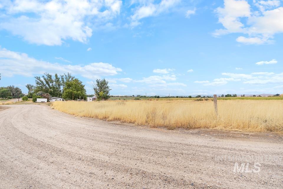2735 NE 25 Avenue, Payette, Idaho 83661, 4 Bedrooms, 2 Bathrooms, Residential For Sale, Price $389,000, 98999946