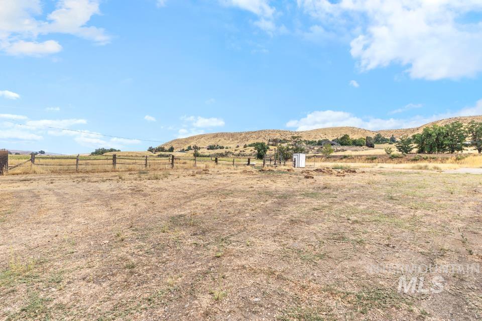 2735 NE 25 Avenue, Payette, Idaho 83661, 4 Bedrooms, 2 Bathrooms, Residential For Sale, Price $389,000, 98999946