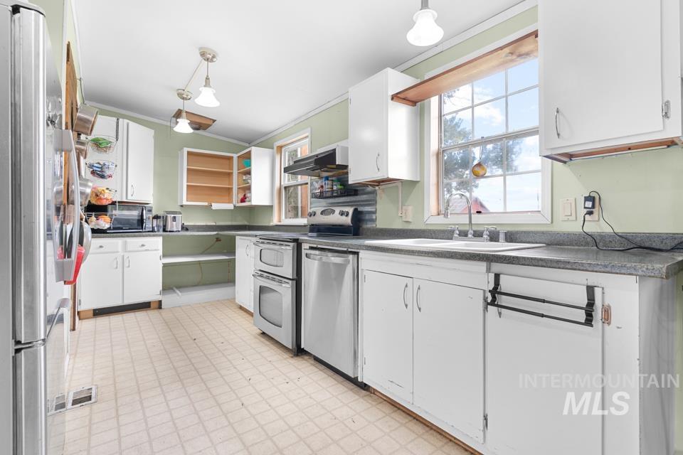 2735 NE 25 Avenue, Payette, Idaho 83661, 4 Bedrooms, 2 Bathrooms, Residential For Sale, Price $389,000, 98999946