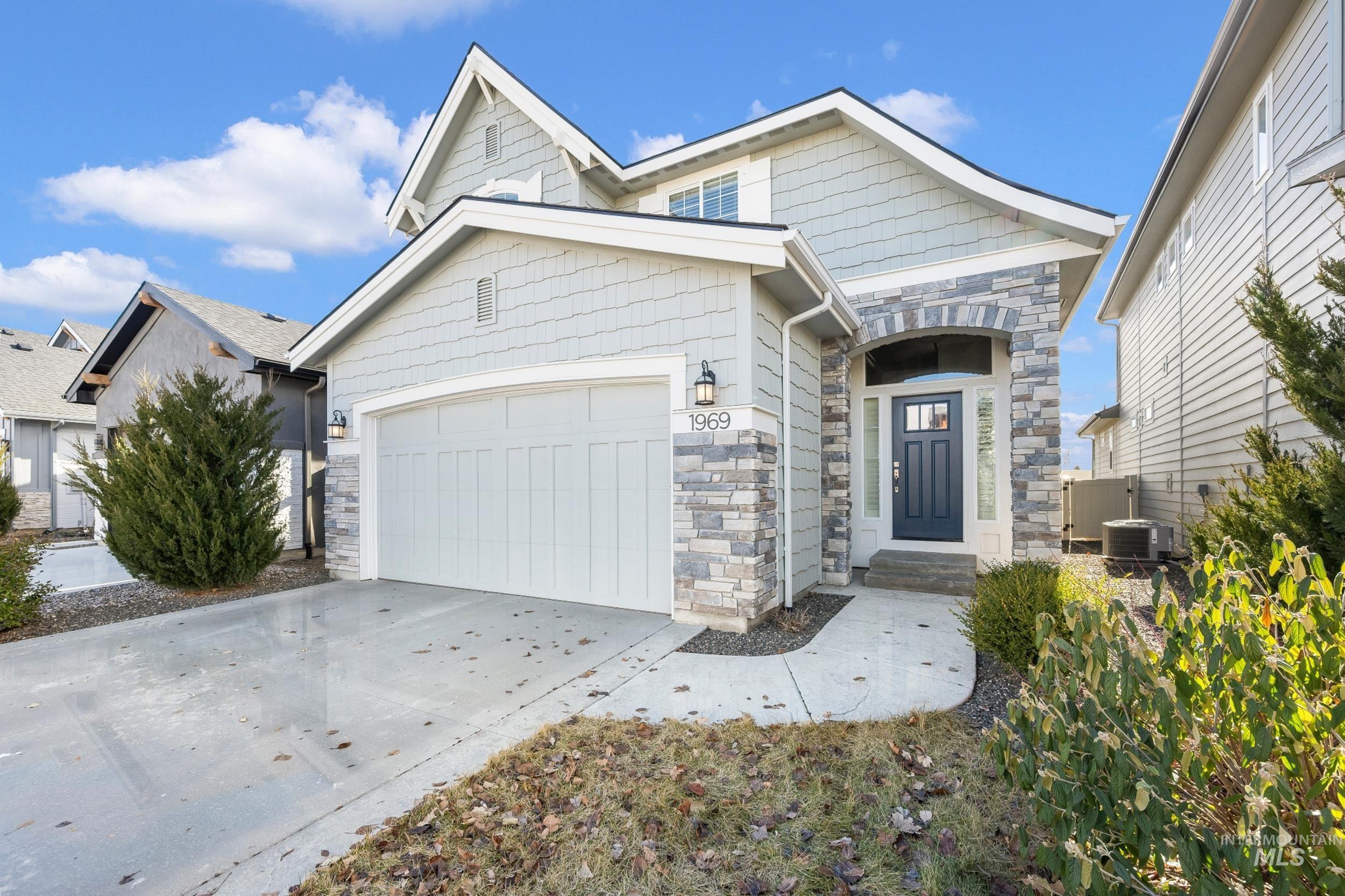 1969 E Presidential Drive, Meridian, Idaho 83642, 3 Bedrooms, 2.5 Bathrooms, Residential For Sale, Price $529,900,MLS 98999948