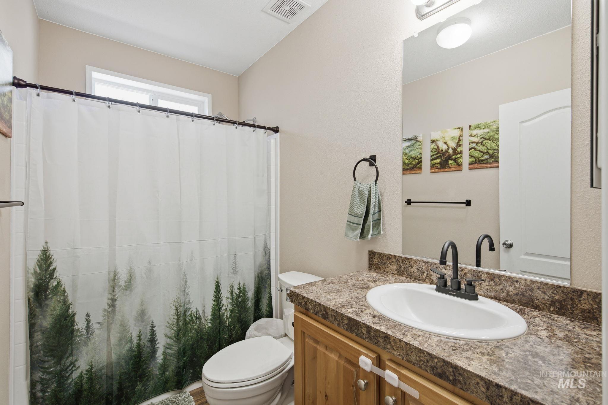 1252 N Timathy Lane, Boise, Idaho 83713, 3 Bedrooms, 2 Bathrooms, Residential For Sale, Price $169,900,MLS 98999950