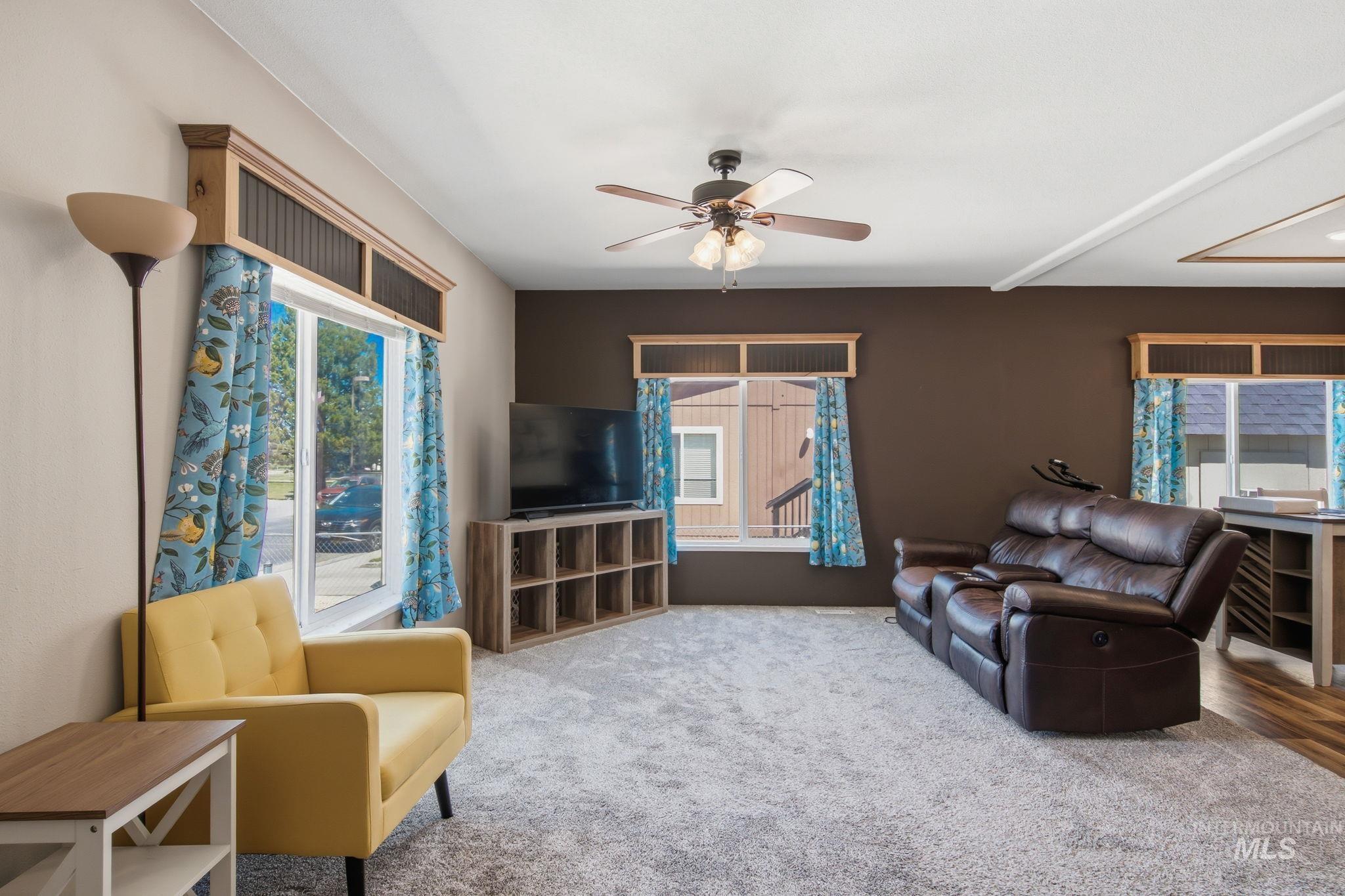 1252 N Timathy Lane, Boise, Idaho 83713, 3 Bedrooms, 2 Bathrooms, Residential For Sale, Price $169,900,MLS 98999950