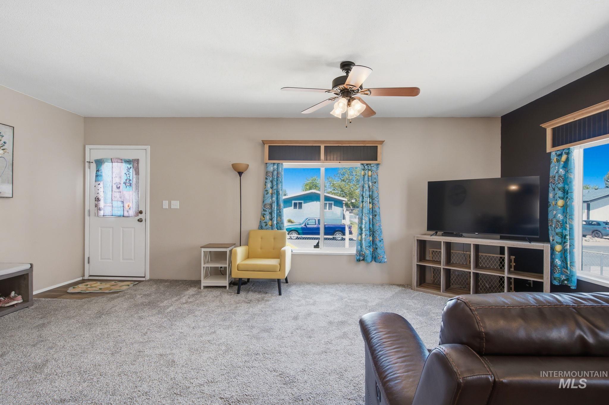 1252 N Timathy Lane, Boise, Idaho 83713, 3 Bedrooms, 2 Bathrooms, Residential For Sale, Price $169,900,MLS 98999950