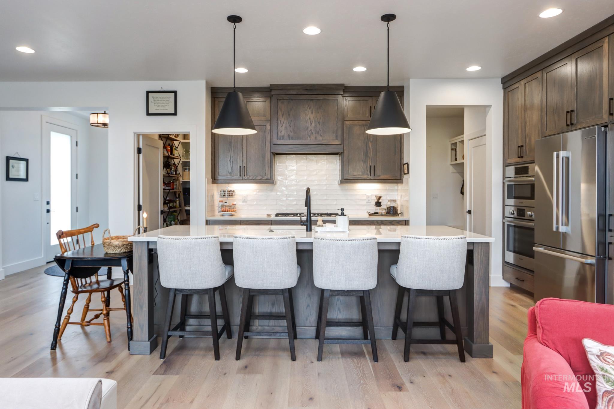 8361 W Meltwater Ln, Eagle, Idaho 83616, 3 Bedrooms, 2 Bathrooms, Residential For Sale, Price $599,900,MLS 98999952