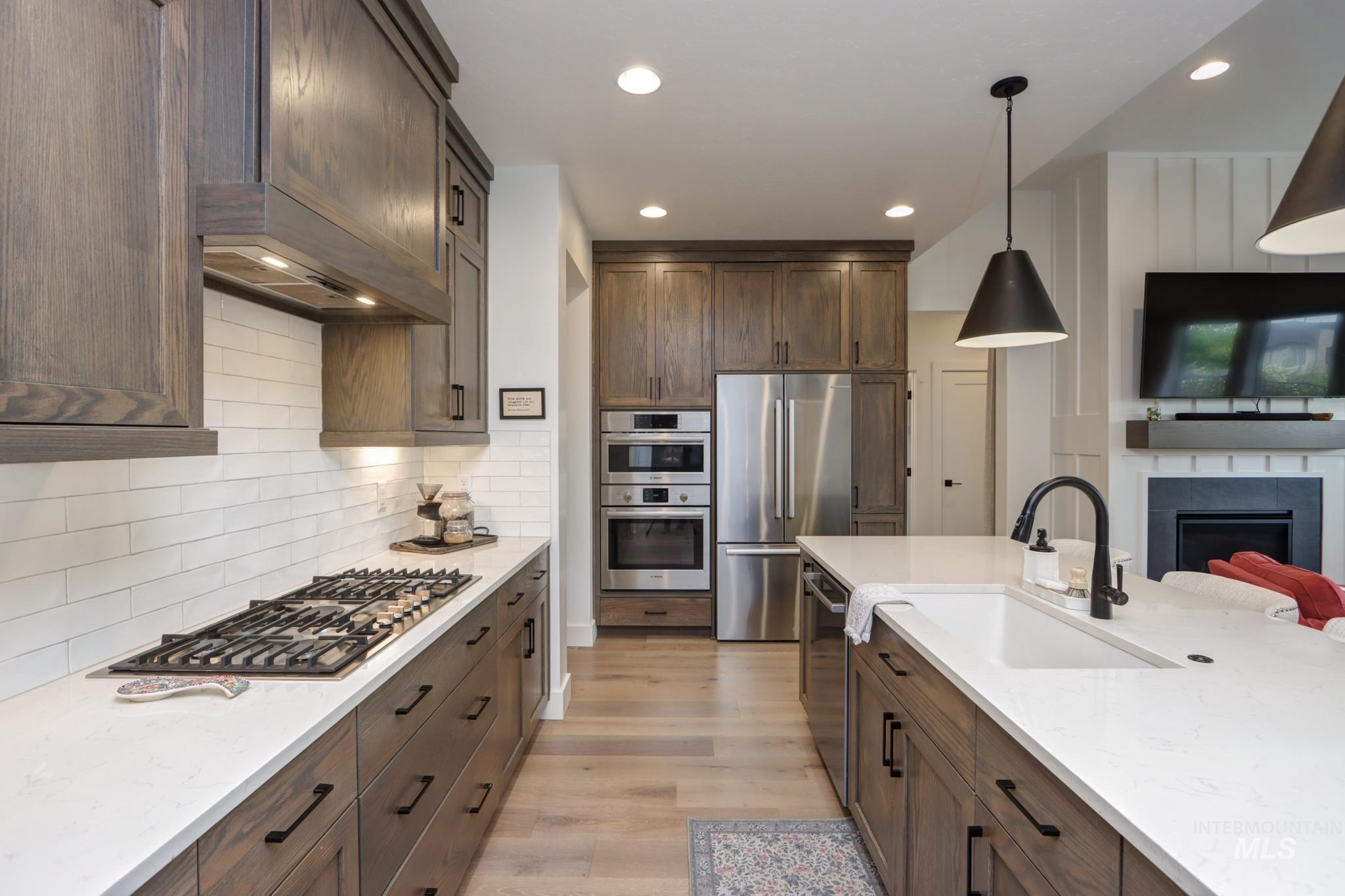 8361 W Meltwater Ln, Eagle, Idaho 83616, 3 Bedrooms, 2 Bathrooms, Residential For Sale, Price $599,900,MLS 98999952