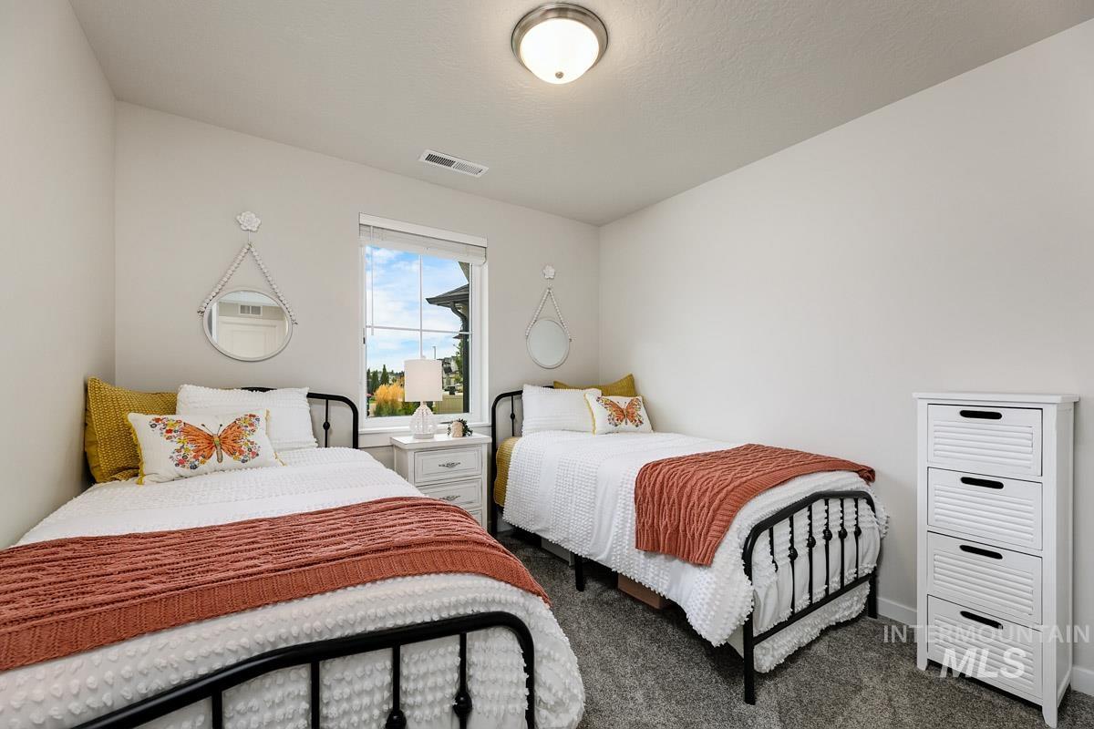 348 W Radiant Ridge, Meridian, Idaho 83642, 3 Bedrooms, 2 Bathrooms, Residential For Sale, Price $479,800, 98999953