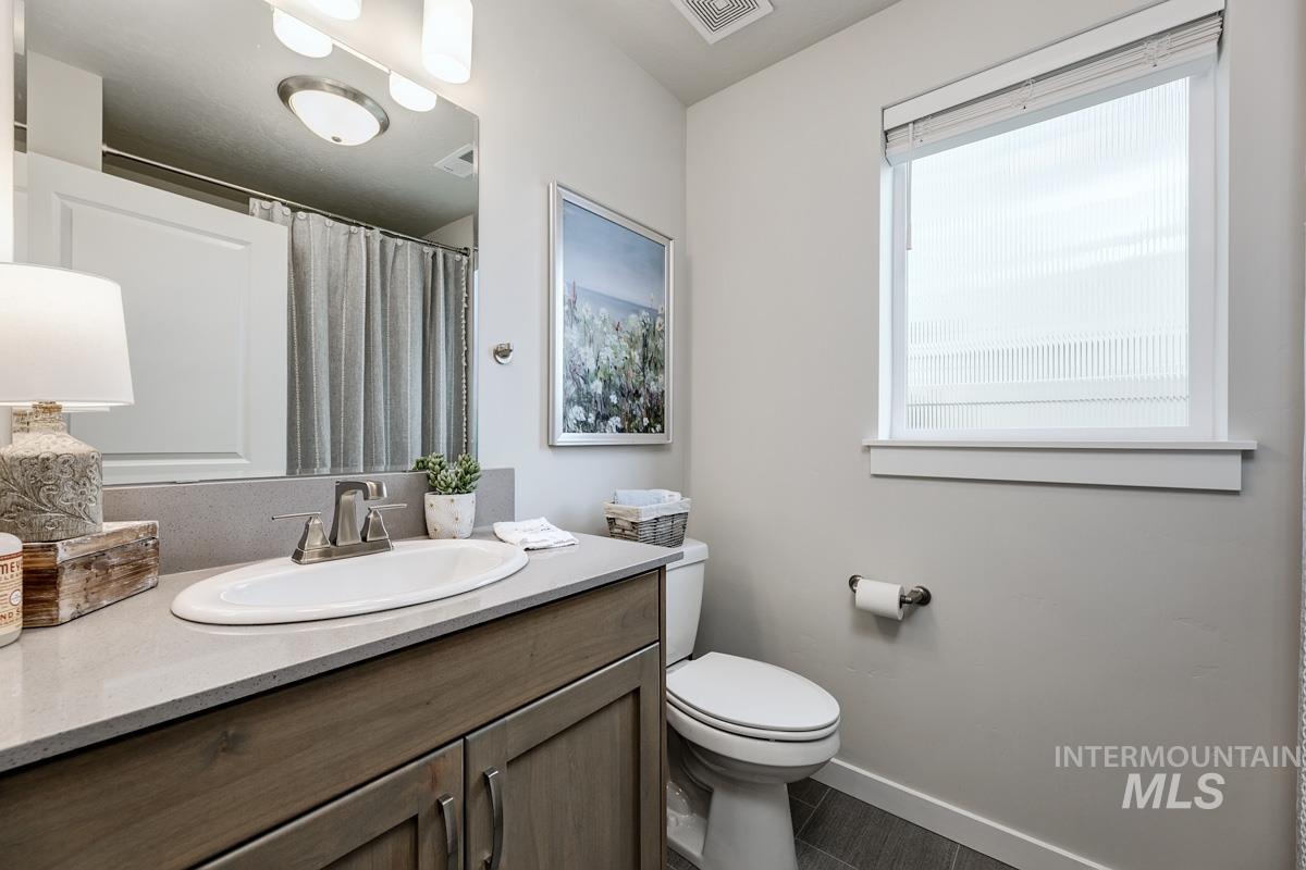 348 W Radiant Ridge, Meridian, Idaho 83642, 3 Bedrooms, 2 Bathrooms, Residential For Sale, Price $479,800, 98999953