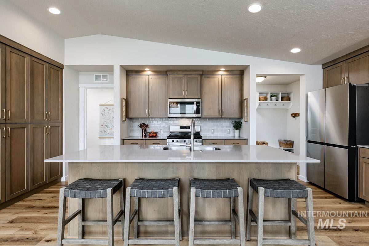 348 W Radiant Ridge, Meridian, Idaho 83642, 3 Bedrooms, 2 Bathrooms, Residential For Sale, Price $479,800, 98999953