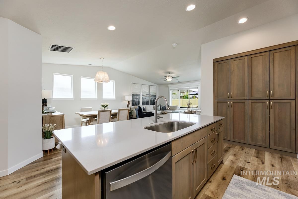 348 W Radiant Ridge, Meridian, Idaho 83642, 3 Bedrooms, 2 Bathrooms, Residential For Sale, Price $479,800, 98999953