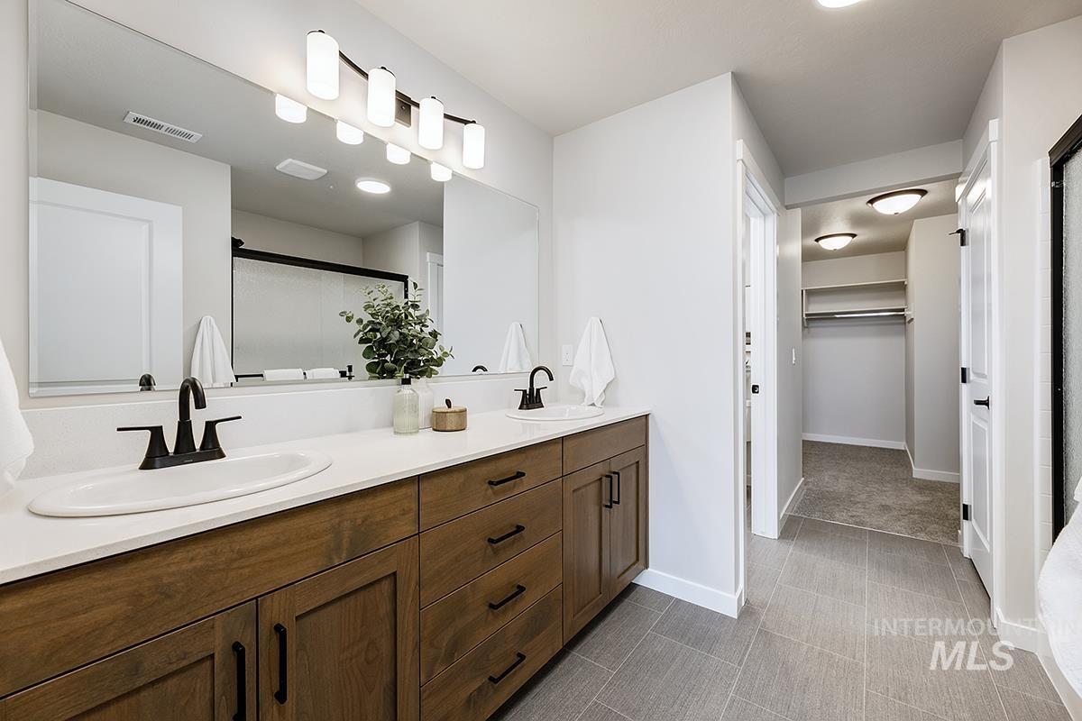 7136 S Gamely Ave., Meridian, Idaho 83642, 3 Bedrooms, 2 Bathrooms, Residential For Sale, Price $504,800,MLS 98999957