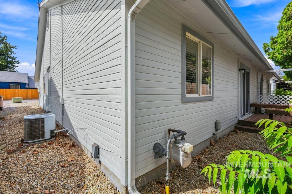 804 E Main St, Emmett, Idaho 83617, 2 Bedrooms, 1 Bathroom, Residential For Sale, Price $269,900,MLS 98999958
