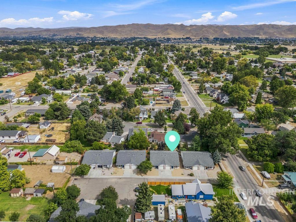 804 E Main St, Emmett, Idaho 83617, 2 Bedrooms, 1 Bathroom, Residential For Sale, Price $269,900,MLS 98999958