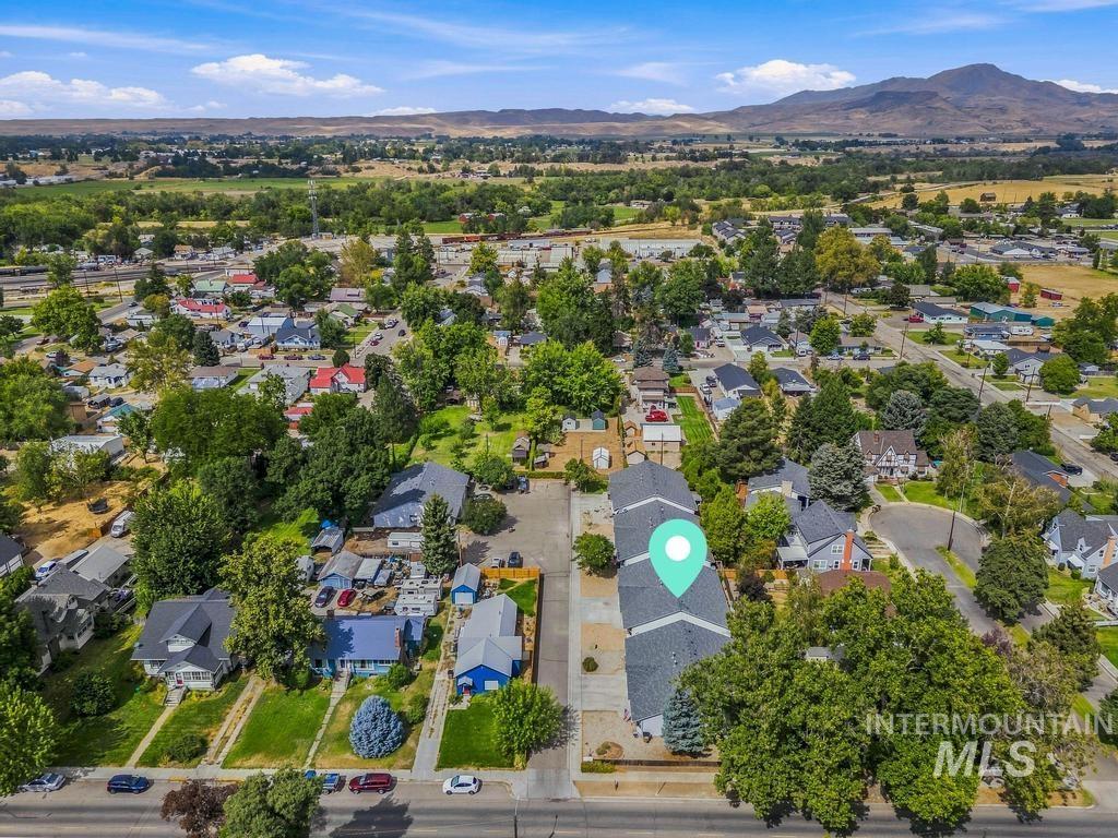 804 E Main St, Emmett, Idaho 83617, 2 Bedrooms, 1 Bathroom, Residential For Sale, Price $269,900,MLS 98999958