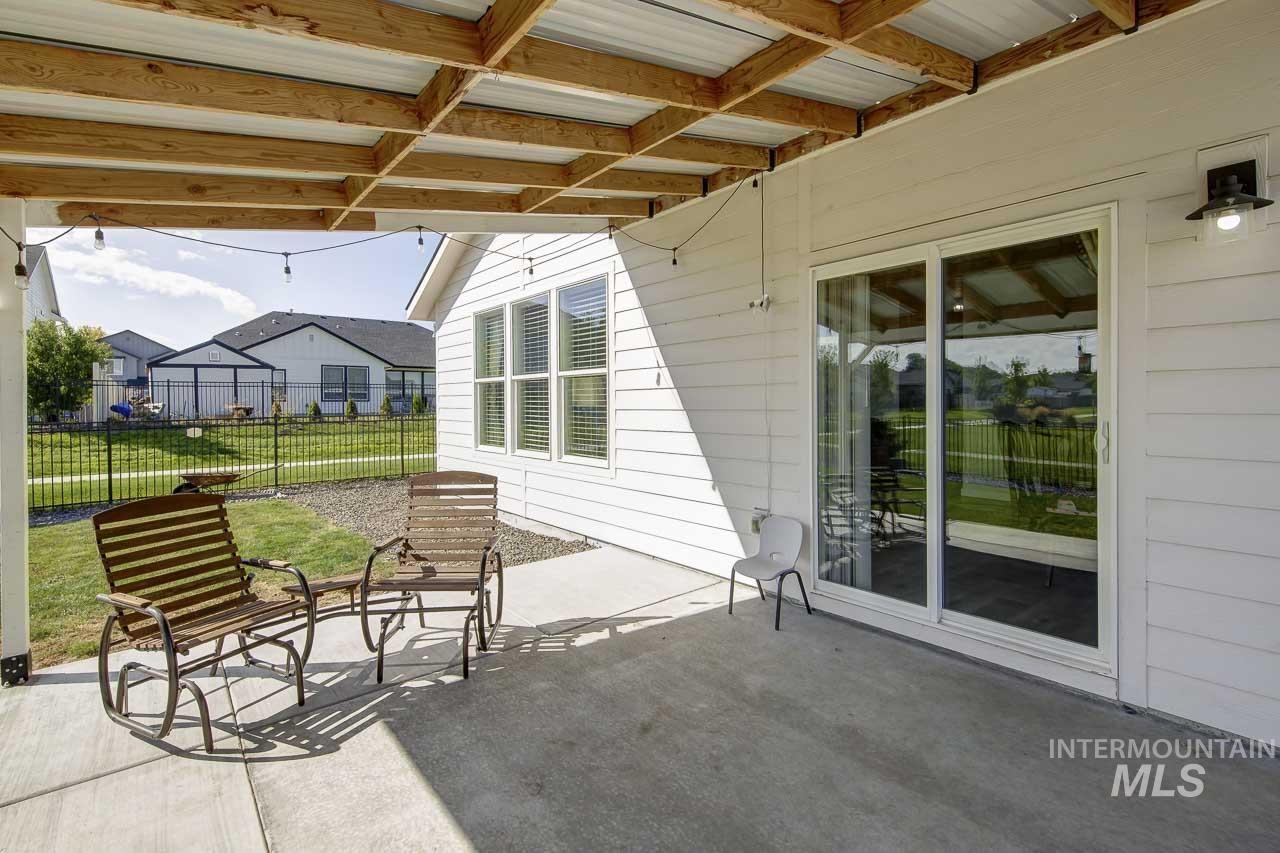 2900 N Sunset Farm Avenue, Kuna, Idaho 83634, 4 Bedrooms, 2 Bathrooms, Residential For Sale, Price $515,000,MLS 98999961