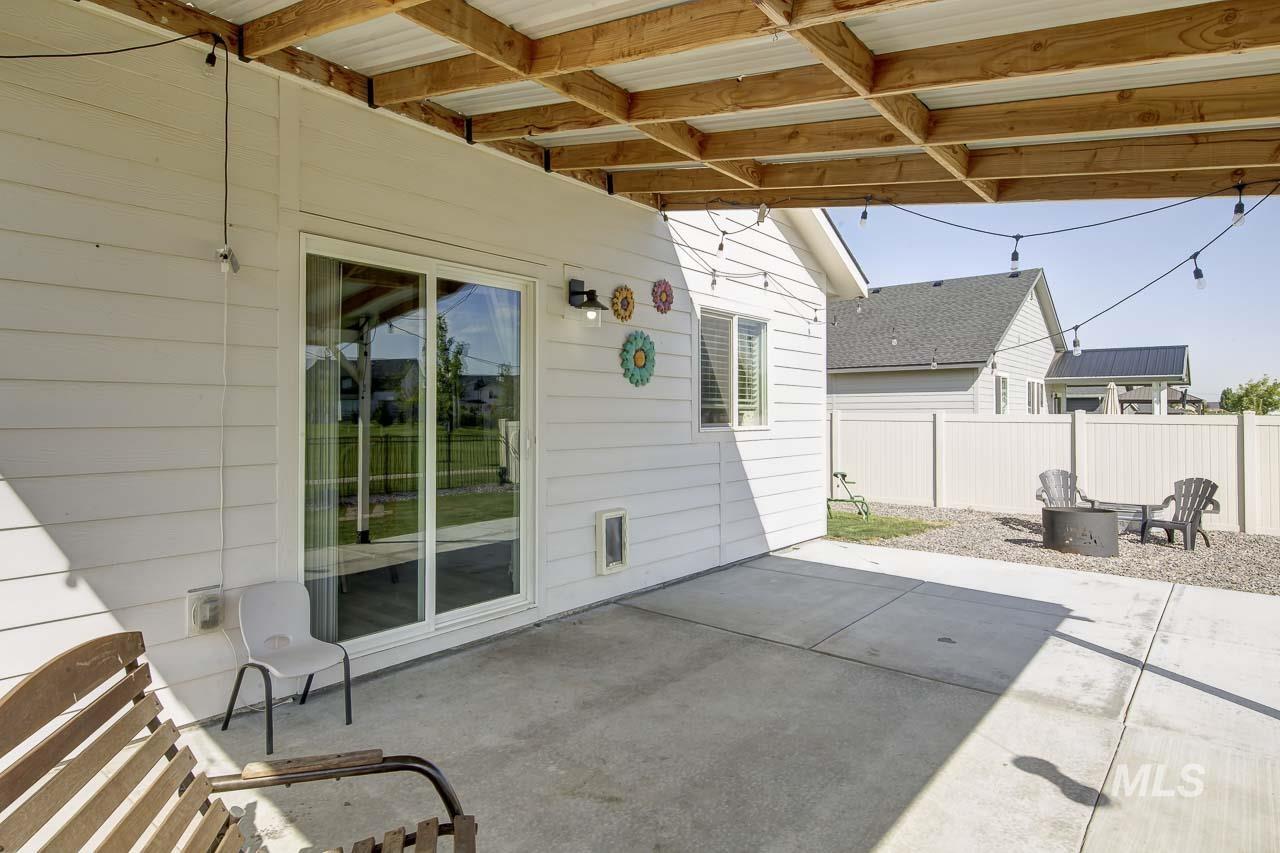 2900 N Sunset Farm Avenue, Kuna, Idaho 83634, 4 Bedrooms, 2 Bathrooms, Residential For Sale, Price $515,000,MLS 98999961