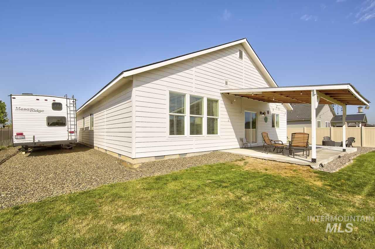 2900 N Sunset Farm Avenue, Kuna, Idaho 83634, 4 Bedrooms, 2 Bathrooms, Residential For Sale, Price $515,000,MLS 98999961