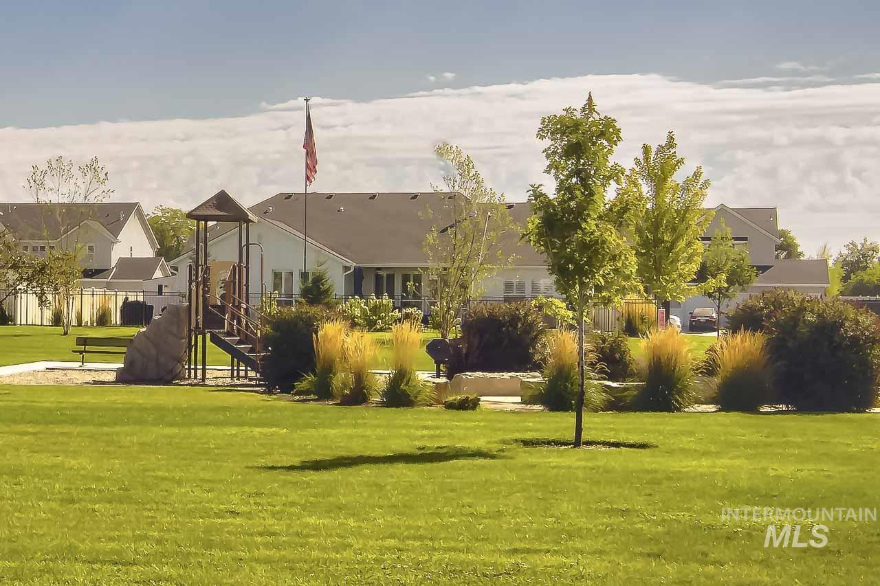 2900 N Sunset Farm Avenue, Kuna, Idaho 83634, 4 Bedrooms, 2 Bathrooms, Residential For Sale, Price $515,000,MLS 98999961