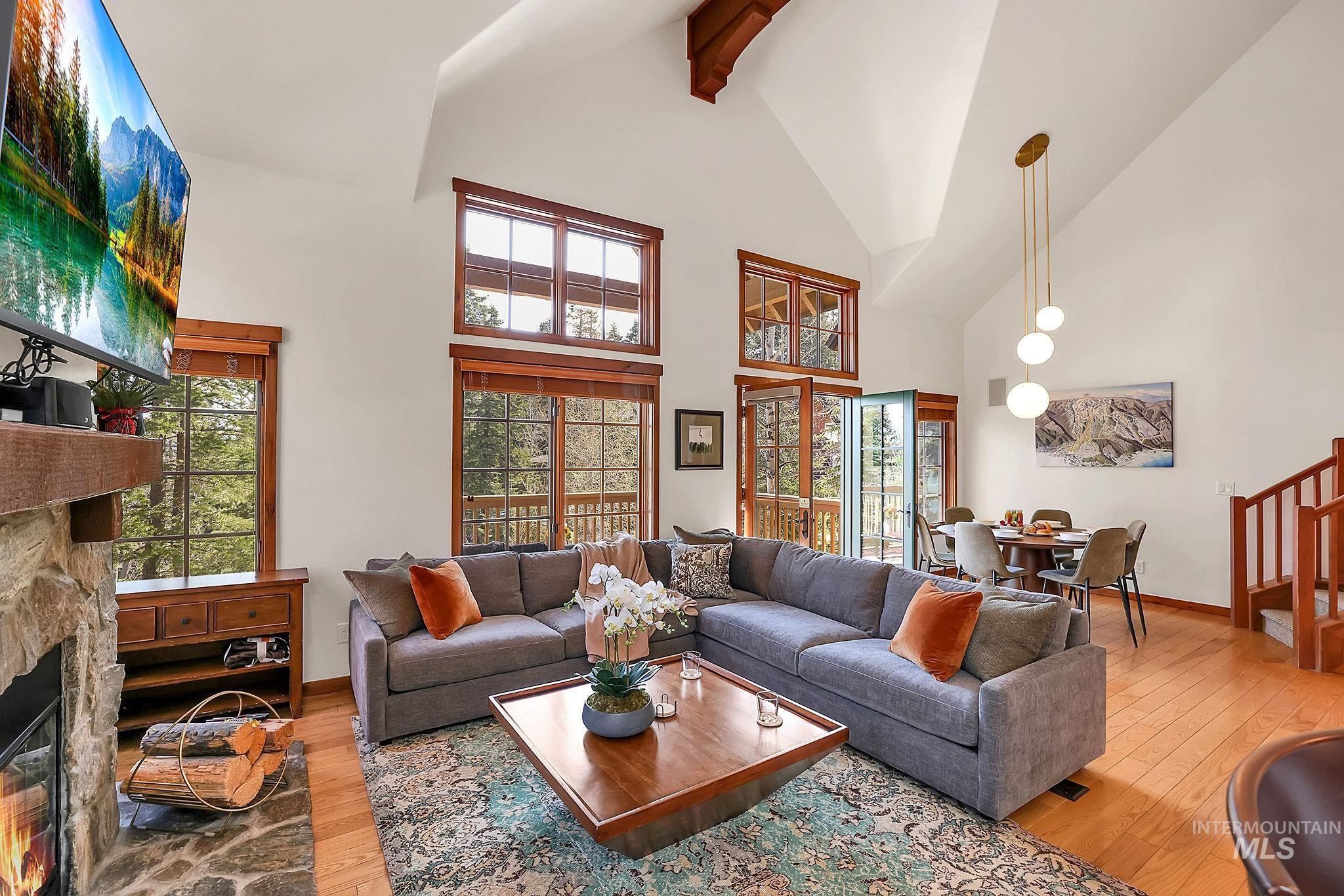 78 Clearwater Court, Donnelly, Idaho 83615, 3 Bedrooms, 3 Bathrooms, Residential For Sale, Price $1,199,000,MLS 98999962
