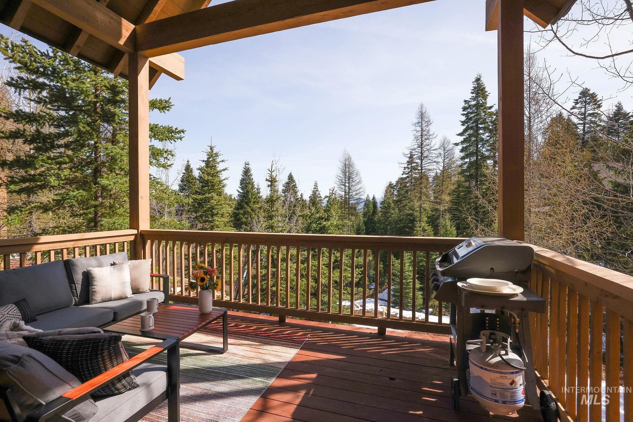 78 Clearwater Court, Donnelly, Idaho 83615, 3 Bedrooms, 3 Bathrooms, Residential For Sale, Price $1,199,000,MLS 98999962