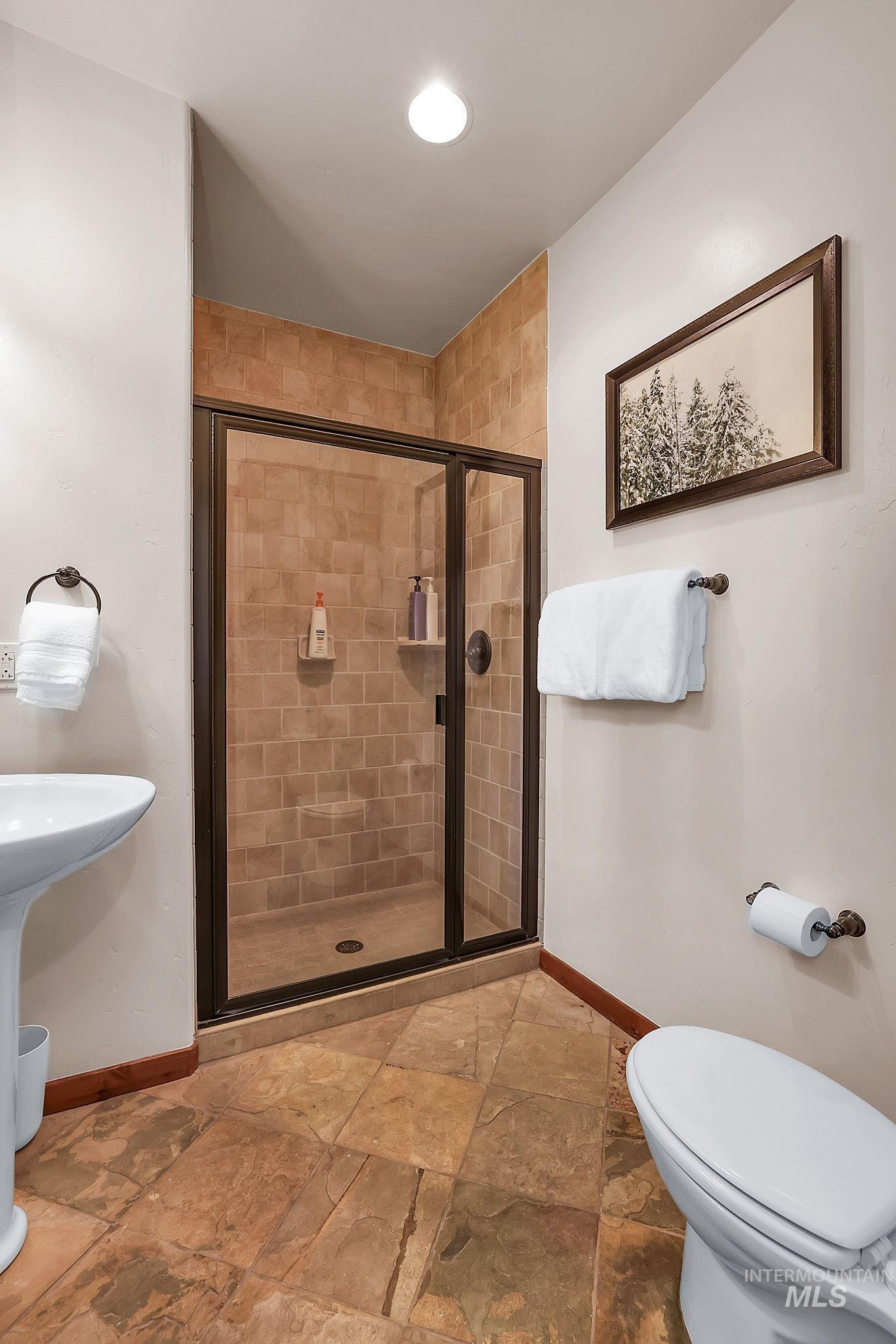 78 Clearwater Court, Donnelly, Idaho 83615, 3 Bedrooms, 3 Bathrooms, Residential For Sale, Price $1,199,000,MLS 98999962