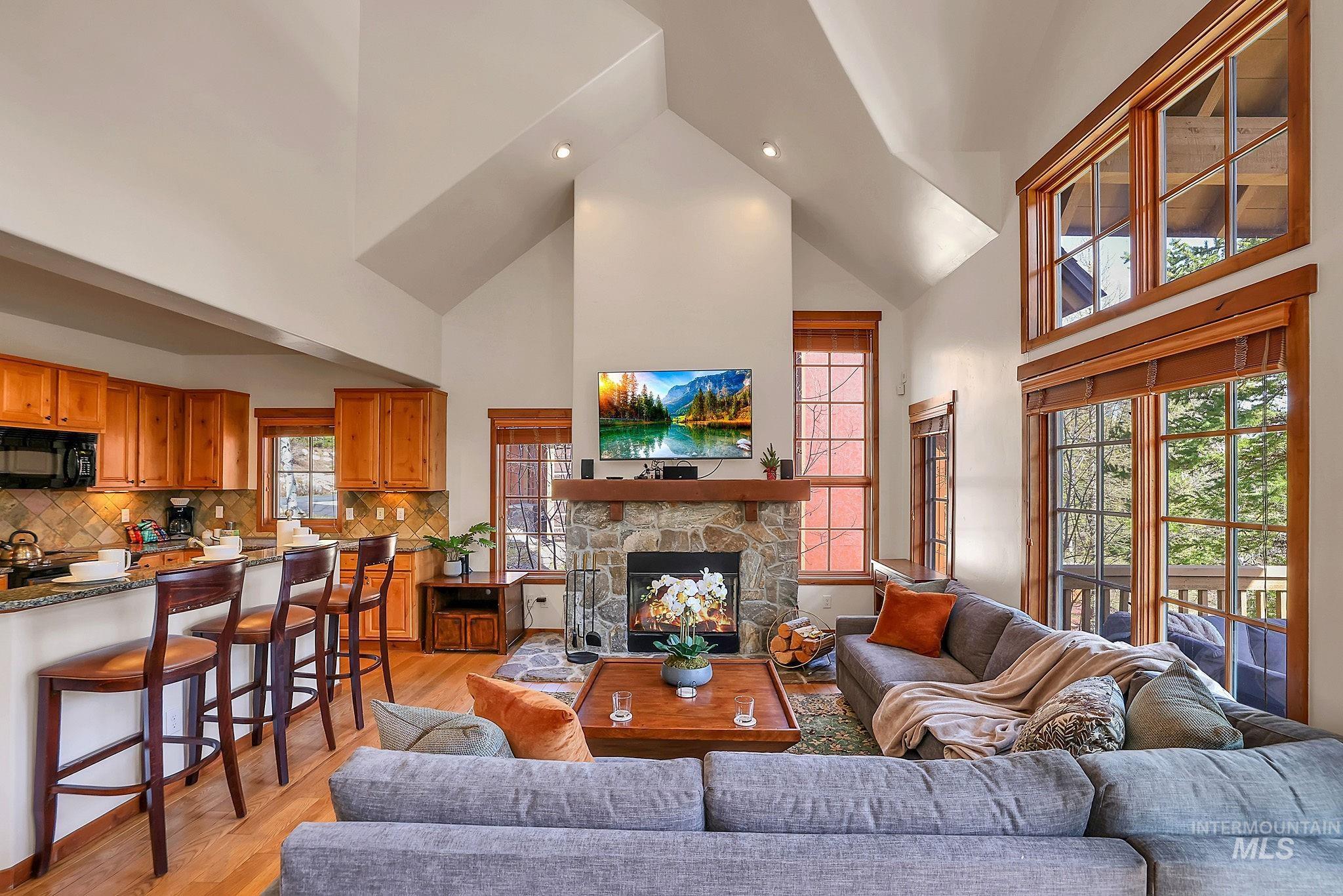 78 Clearwater Court, Donnelly, Idaho 83615, 3 Bedrooms, 3 Bathrooms, Residential For Sale, Price $1,199,000,MLS 98999962