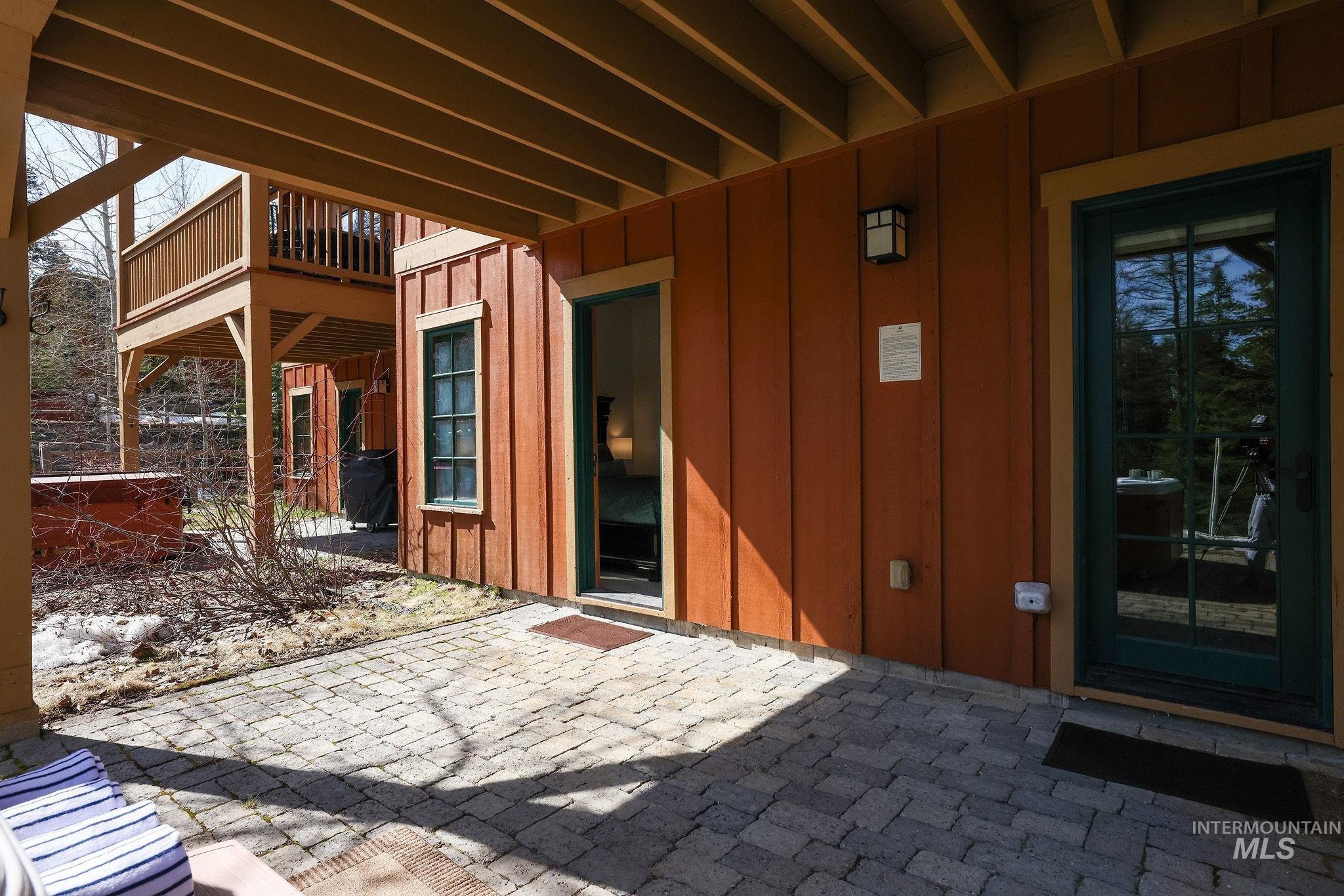 78 Clearwater Court, Donnelly, Idaho 83615, 3 Bedrooms, 3 Bathrooms, Residential For Sale, Price $1,199,000,MLS 98999962