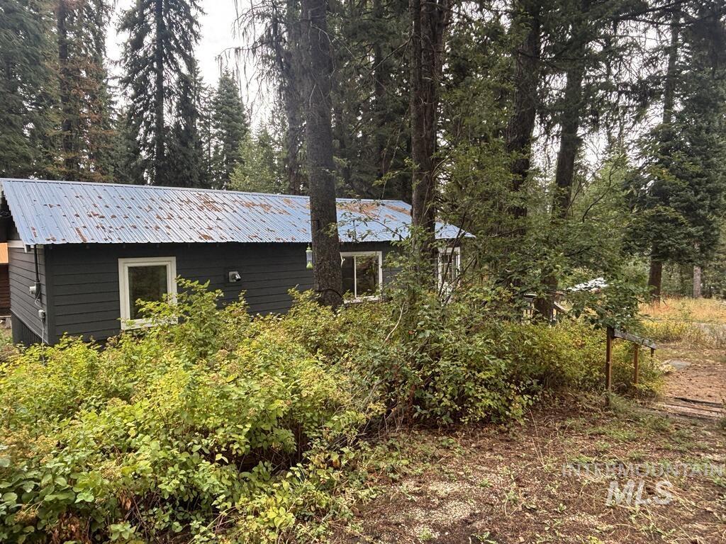 655 West Mountain Rd, Cascade, Idaho 83611, 2 Bedrooms, 1 Bathroom, Residential For Sale, Price $199,900,MLS 98999963