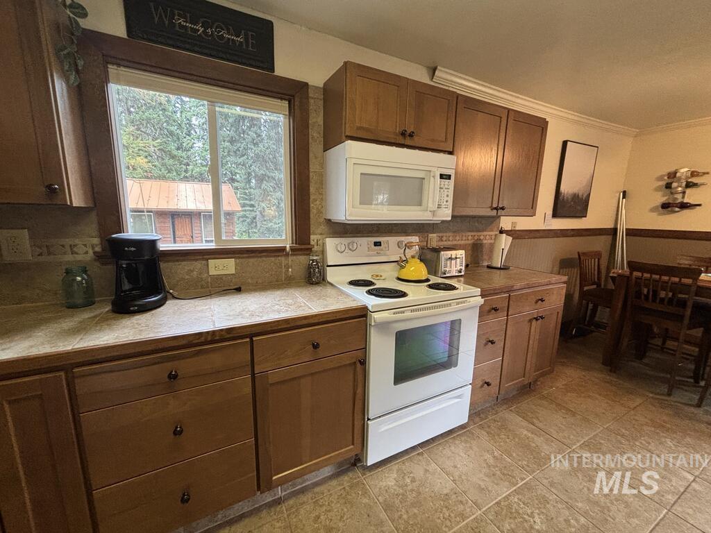 655 West Mountain Rd, Cascade, Idaho 83611, 2 Bedrooms, 1 Bathroom, Residential For Sale, Price $199,900,MLS 98999963