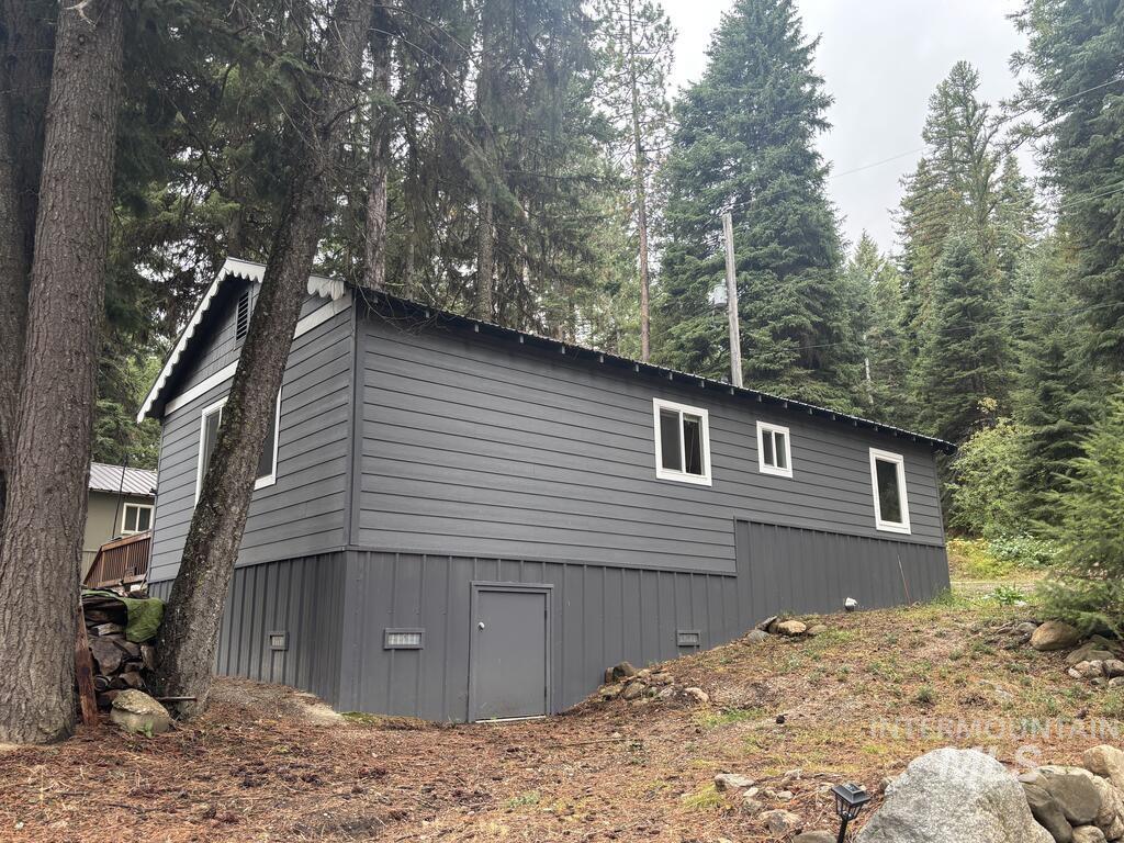 655 West Mountain Rd, Cascade, Idaho 83611, 2 Bedrooms, 1 Bathroom, Residential For Sale, Price $199,900,MLS 98999963