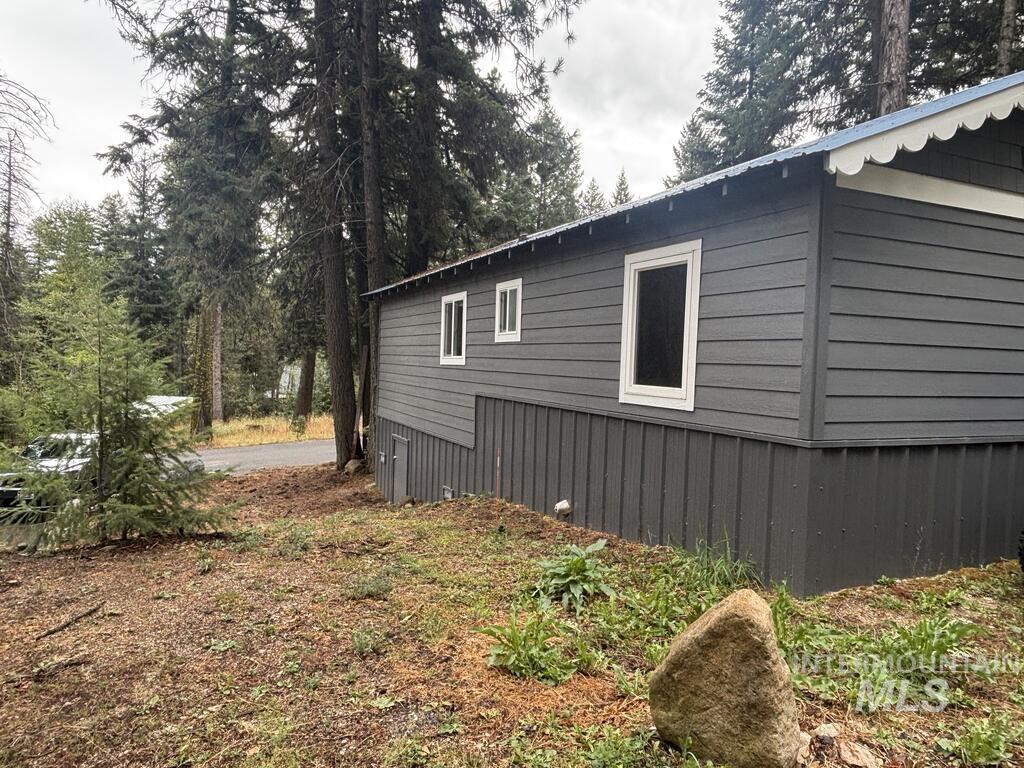655 West Mountain Rd, Cascade, Idaho 83611, 2 Bedrooms, 1 Bathroom, Residential For Sale, Price $199,900,MLS 98999963