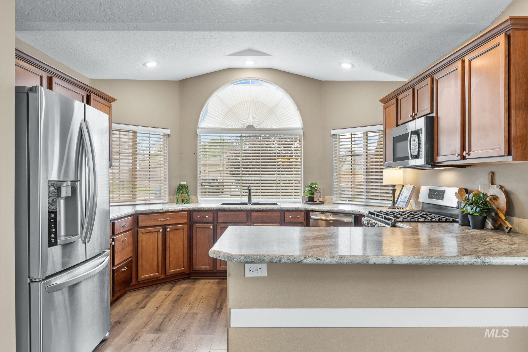 16526 Antigua Ave, Caldwell, Idaho 83607, 3 Bedrooms, 2 Bathrooms, Residential For Sale, Price $374,900,MLS 98999967