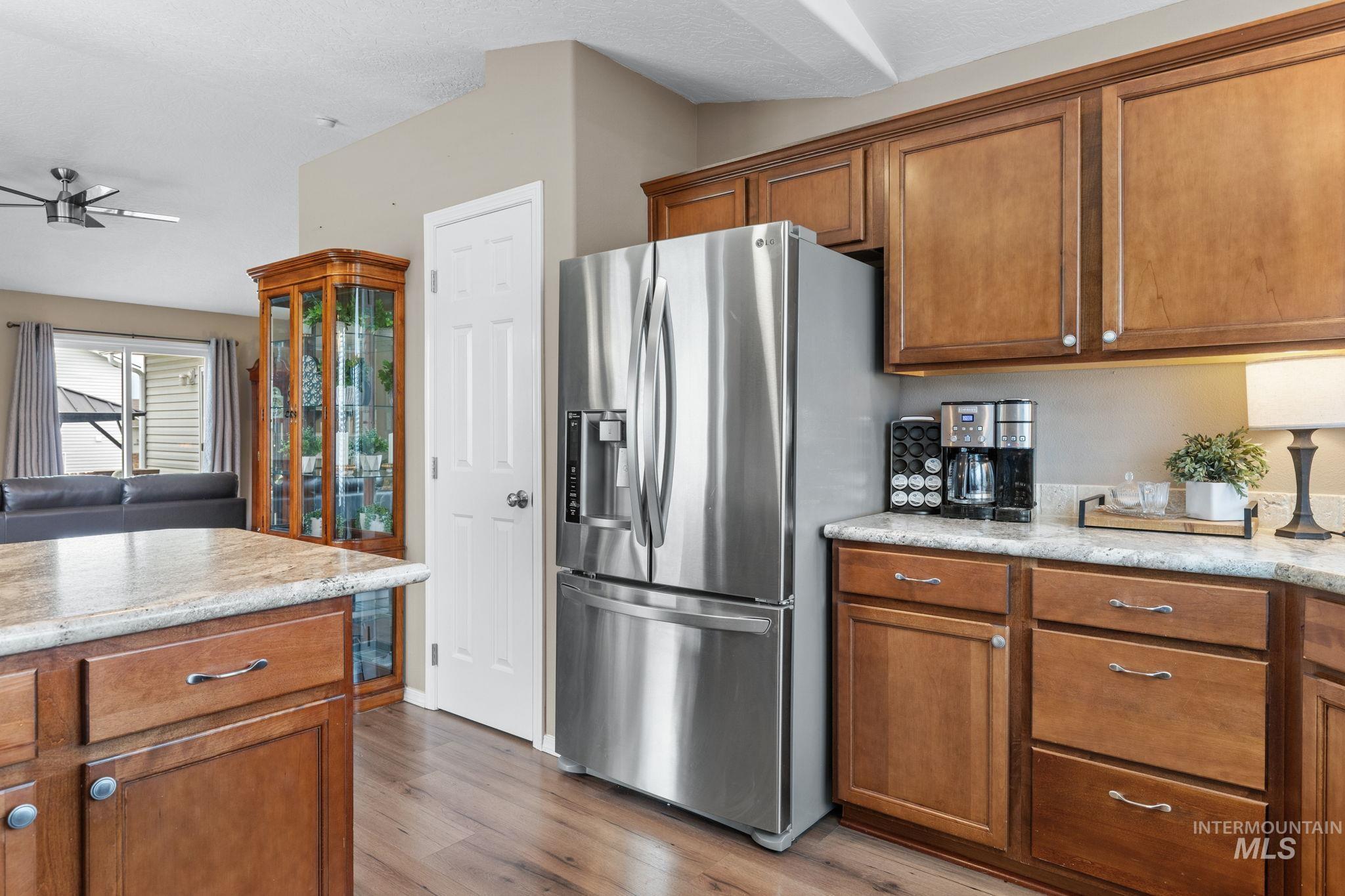 16526 Antigua Ave, Caldwell, Idaho 83607, 3 Bedrooms, 2 Bathrooms, Residential For Sale, Price $374,900,MLS 98999967