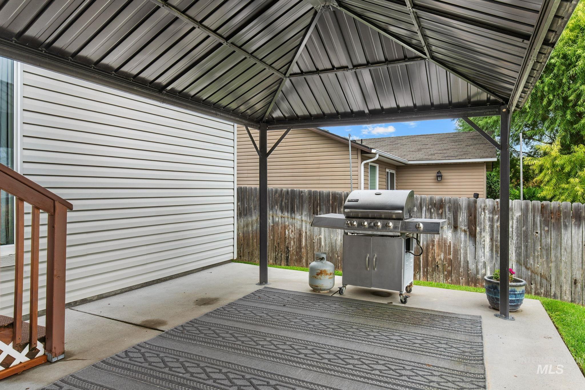 16526 Antigua Ave, Caldwell, Idaho 83607, 3 Bedrooms, 2 Bathrooms, Residential For Sale, Price $374,900,MLS 98999967