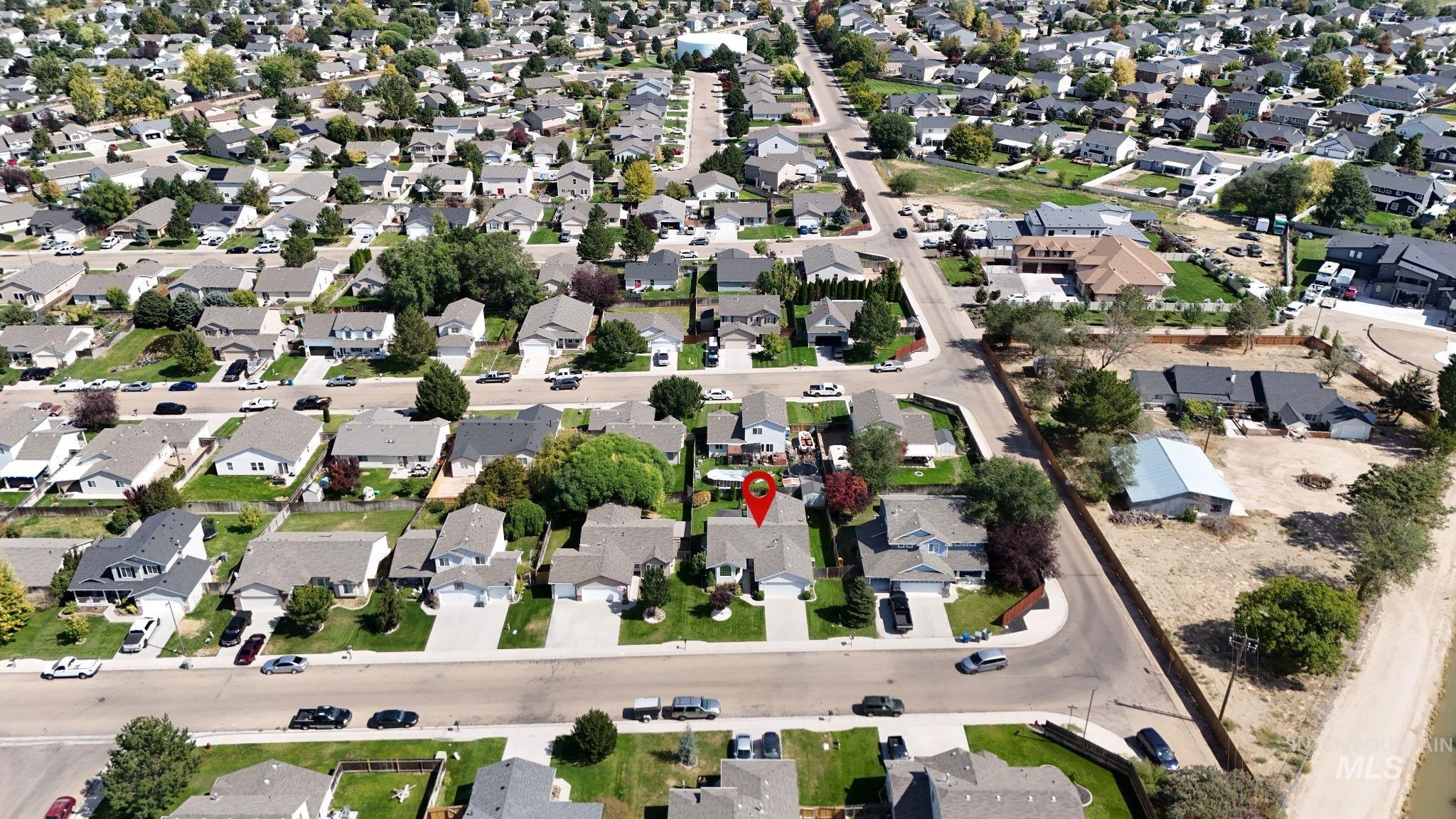 16526 Antigua Ave, Caldwell, Idaho 83607, 3 Bedrooms, 2 Bathrooms, Residential For Sale, Price $374,900,MLS 98999967