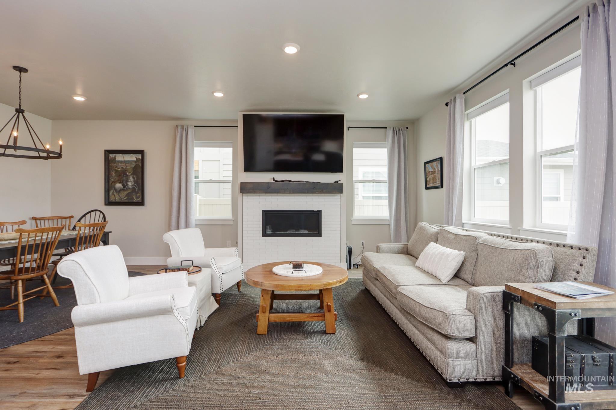 12615 W Rosetta Dr, Star, Idaho 83669, 3 Bedrooms, 2.5 Bathrooms, Residential For Sale, Price $519,900,MLS 98999970