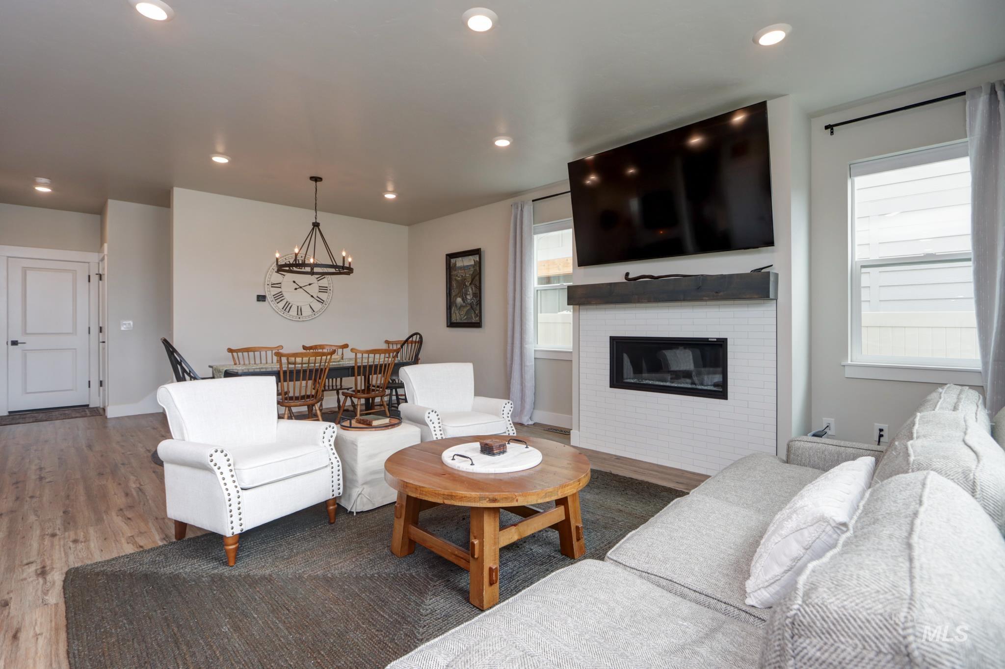 12615 W Rosetta Dr, Star, Idaho 83669, 3 Bedrooms, 2.5 Bathrooms, Residential For Sale, Price $519,900,MLS 98999970