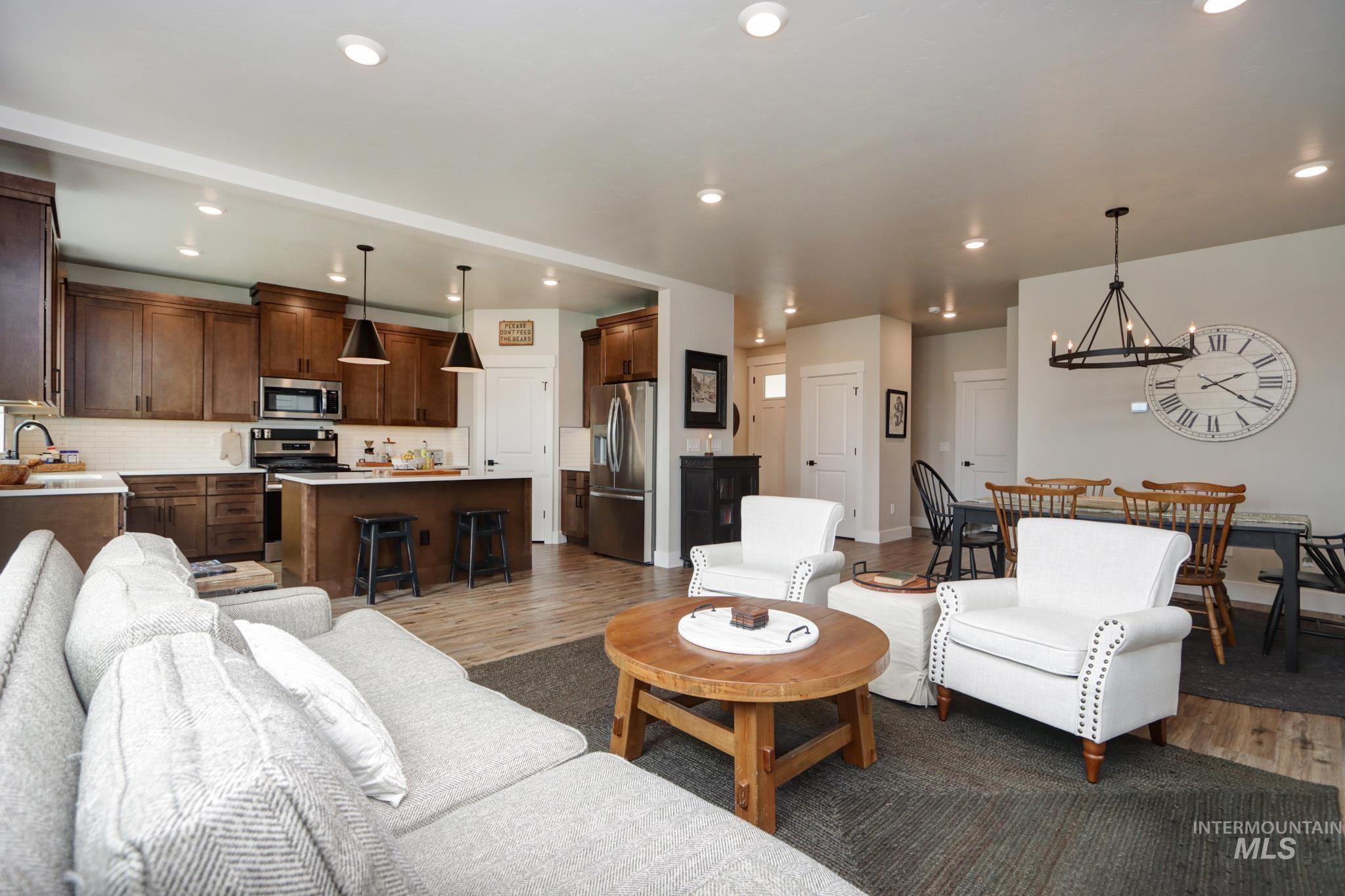 12615 W Rosetta Dr, Star, Idaho 83669, 3 Bedrooms, 2.5 Bathrooms, Residential For Sale, Price $519,900,MLS 98999970