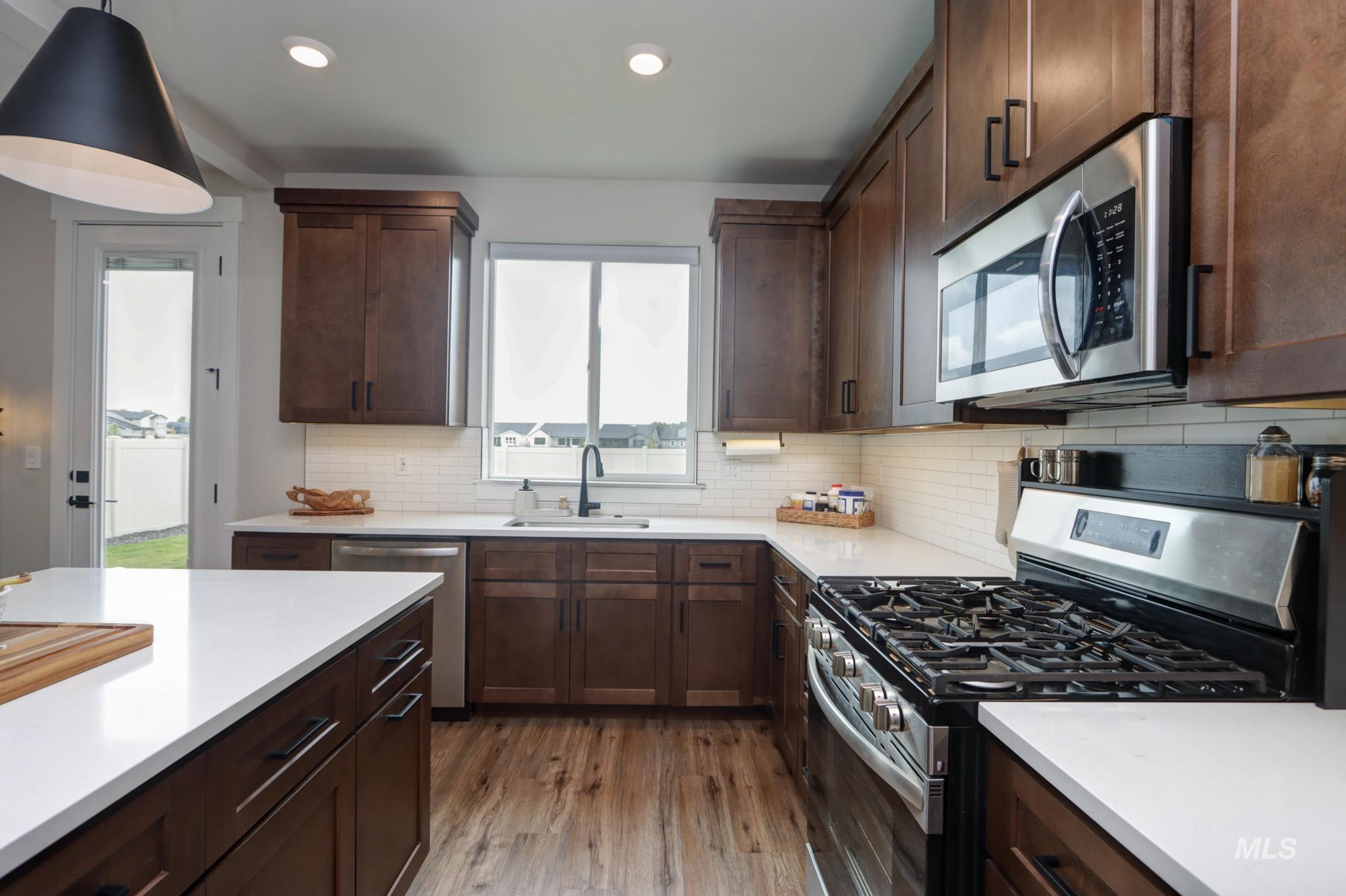 12615 W Rosetta Dr, Star, Idaho 83669, 3 Bedrooms, 2.5 Bathrooms, Residential For Sale, Price $519,900,MLS 98999970