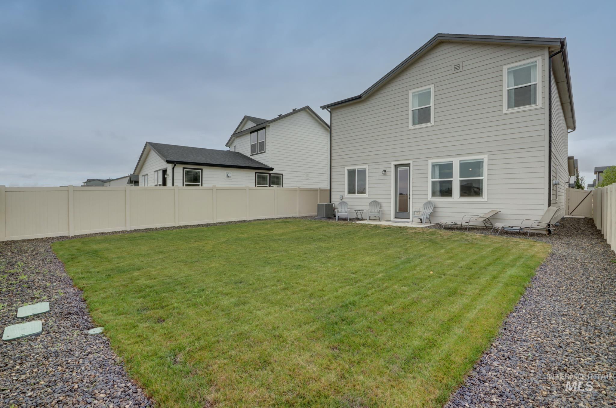 12615 W Rosetta Dr, Star, Idaho 83669, 3 Bedrooms, 2.5 Bathrooms, Residential For Sale, Price $519,900,MLS 98999970