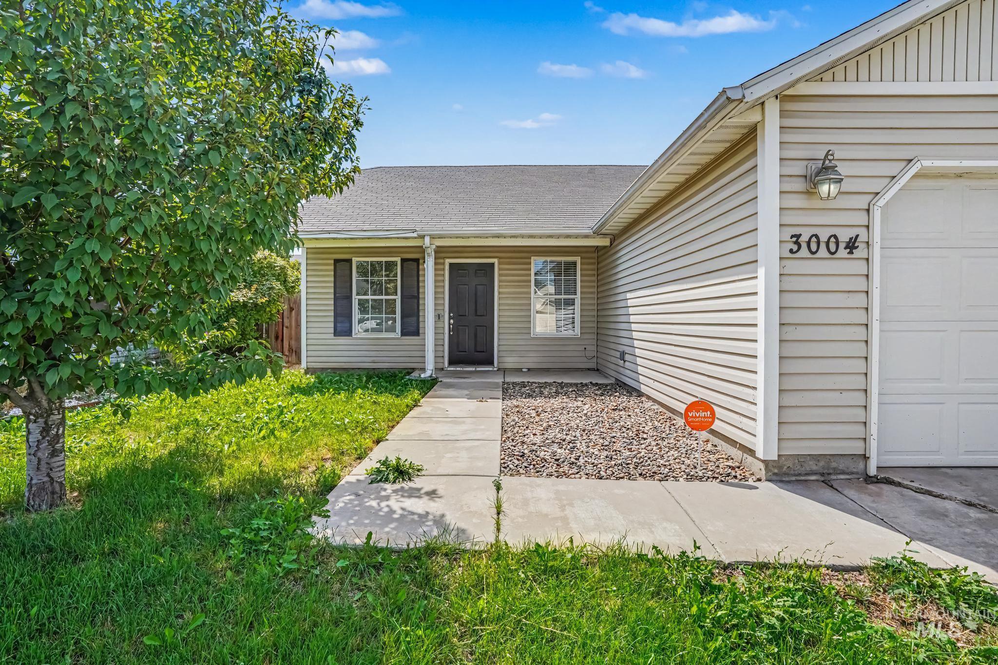 3004 Stone Creek St, Caldwell, Idaho 83605, 3 Bedrooms, 2 Bathrooms, Residential For Sale, Price $355,000,MLS 98999972