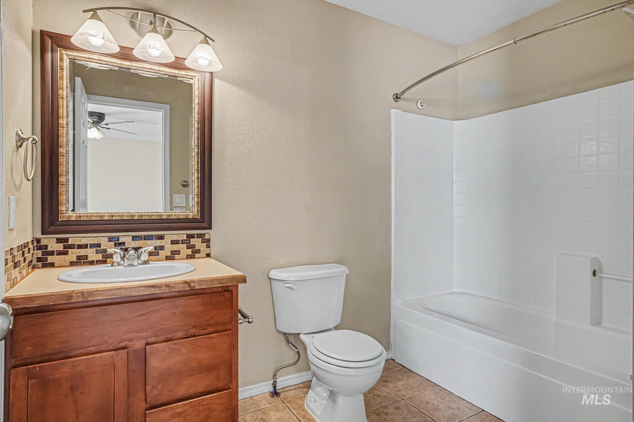 3004 Stone Creek St, Caldwell, Idaho 83605, 3 Bedrooms, 2 Bathrooms, Residential For Sale, Price $355,000,MLS 98999972