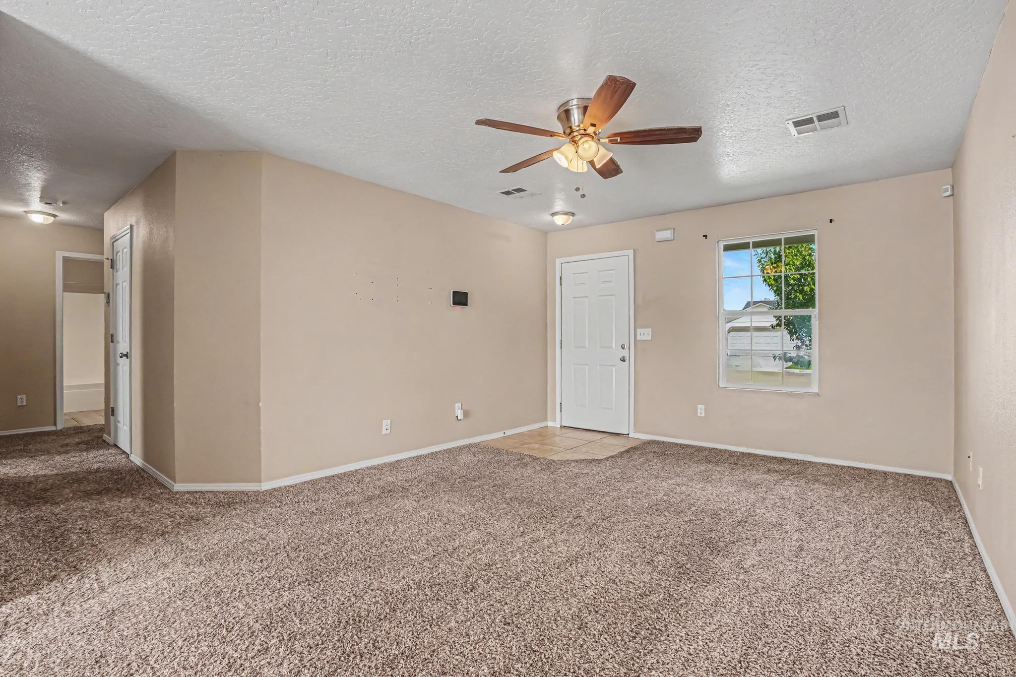 3004 Stone Creek St, Caldwell, Idaho 83605, 3 Bedrooms, 2 Bathrooms, Residential For Sale, Price $355,000,MLS 98999972