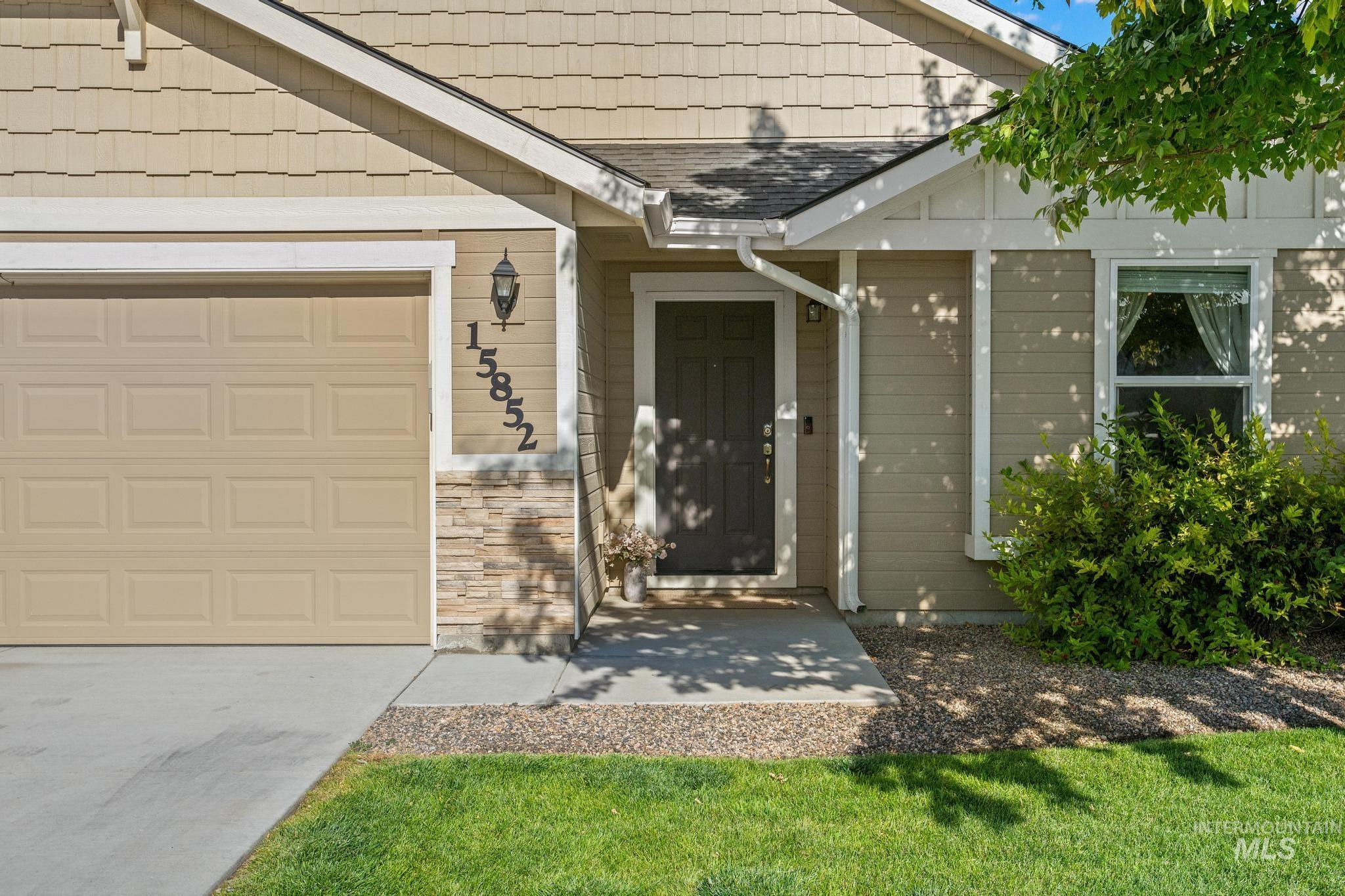 15852 N Freestone Way, Nampa, Idaho 83651, 3 Bedrooms, 2 Bathrooms, Residential For Sale, Price $399,990,MLS 98999974