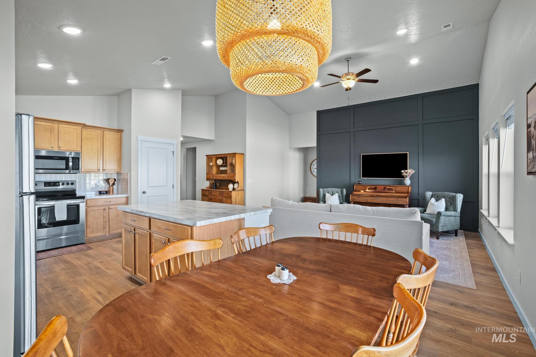 15852 N Freestone Way, Nampa, Idaho 83651, 3 Bedrooms, 2 Bathrooms, Residential For Sale, Price $399,990,MLS 98999974