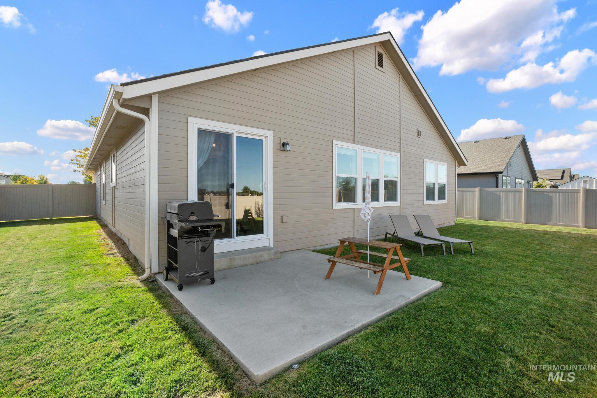 15852 N Freestone Way, Nampa, Idaho 83651, 3 Bedrooms, 2 Bathrooms, Residential For Sale, Price $399,990,MLS 98999974