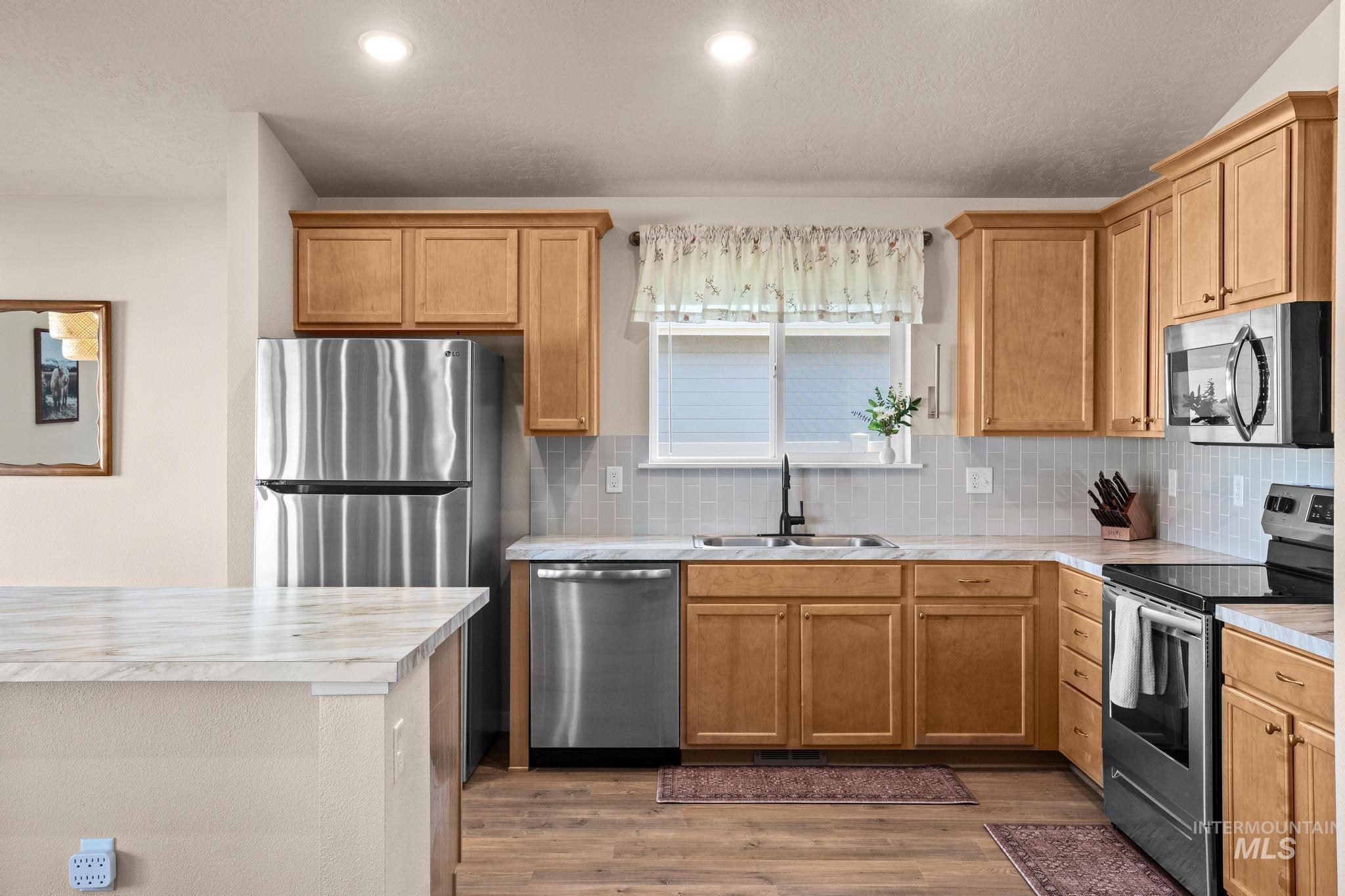 15852 N Freestone Way, Nampa, Idaho 83651, 3 Bedrooms, 2 Bathrooms, Residential For Sale, Price $399,990,MLS 98999974